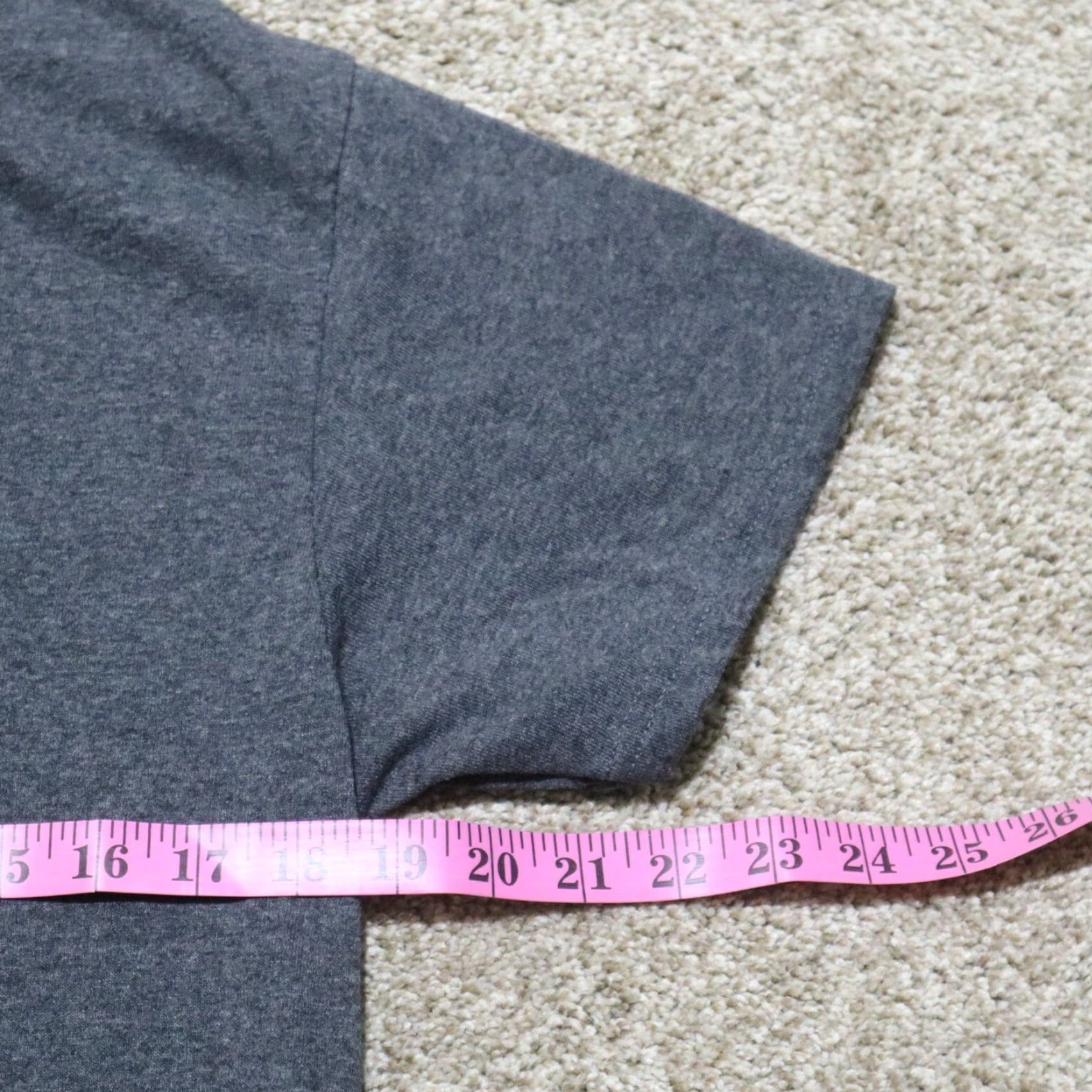 Delta I Wonder If my Bow Thinks about Me too Shirt Delta Men Medium Gray Hunter Shirt Bow Graphic Tee 90s? Size US M / EU 48-50 / 2 - 5 Thumbnail