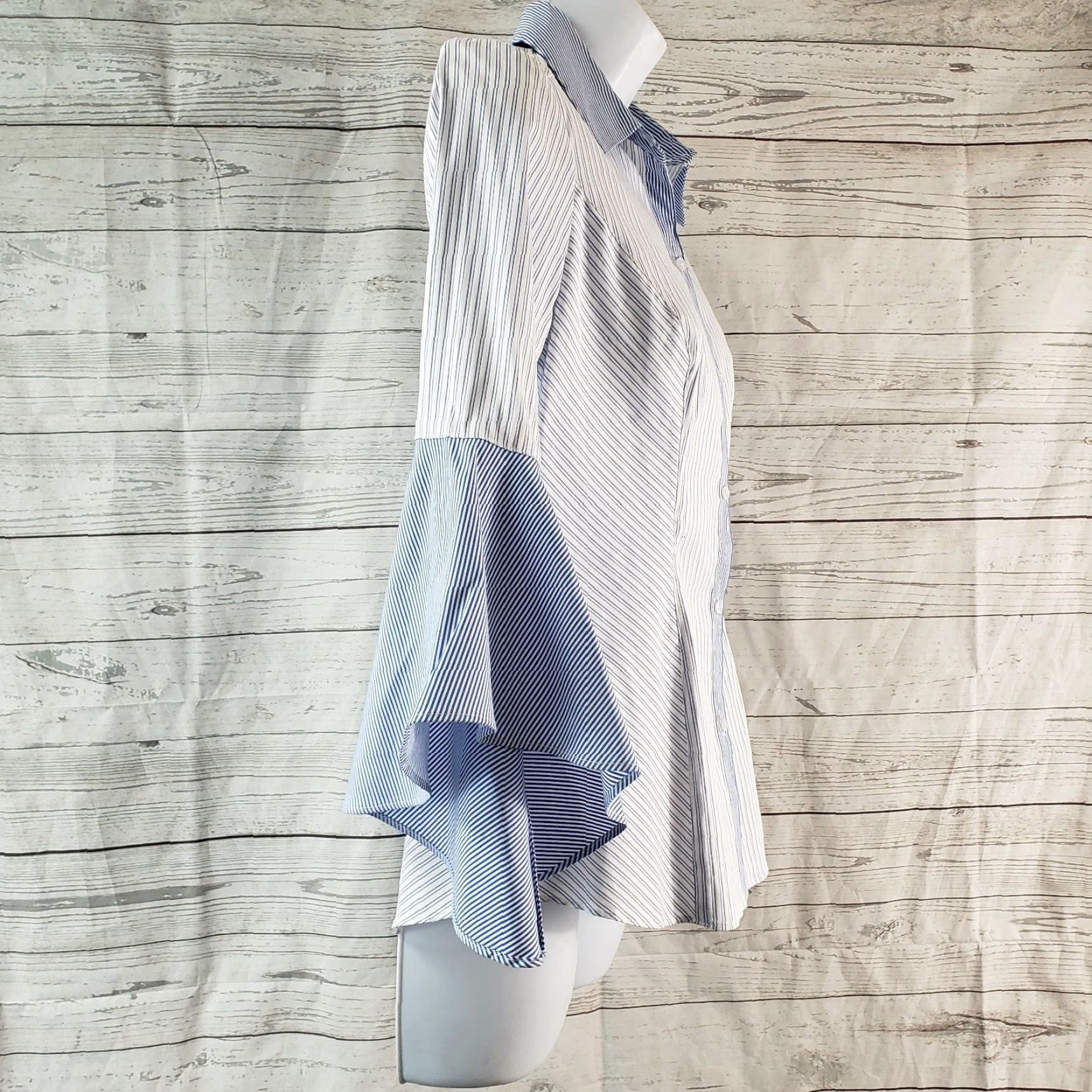 White House Black Market White House Black Market Womens Button Front Shirt Sz 4P Blue Stripe Bell Sleeve Shirt Womens 4P XS? Size S / US 4 / IT 40 - 3 Thumbnail