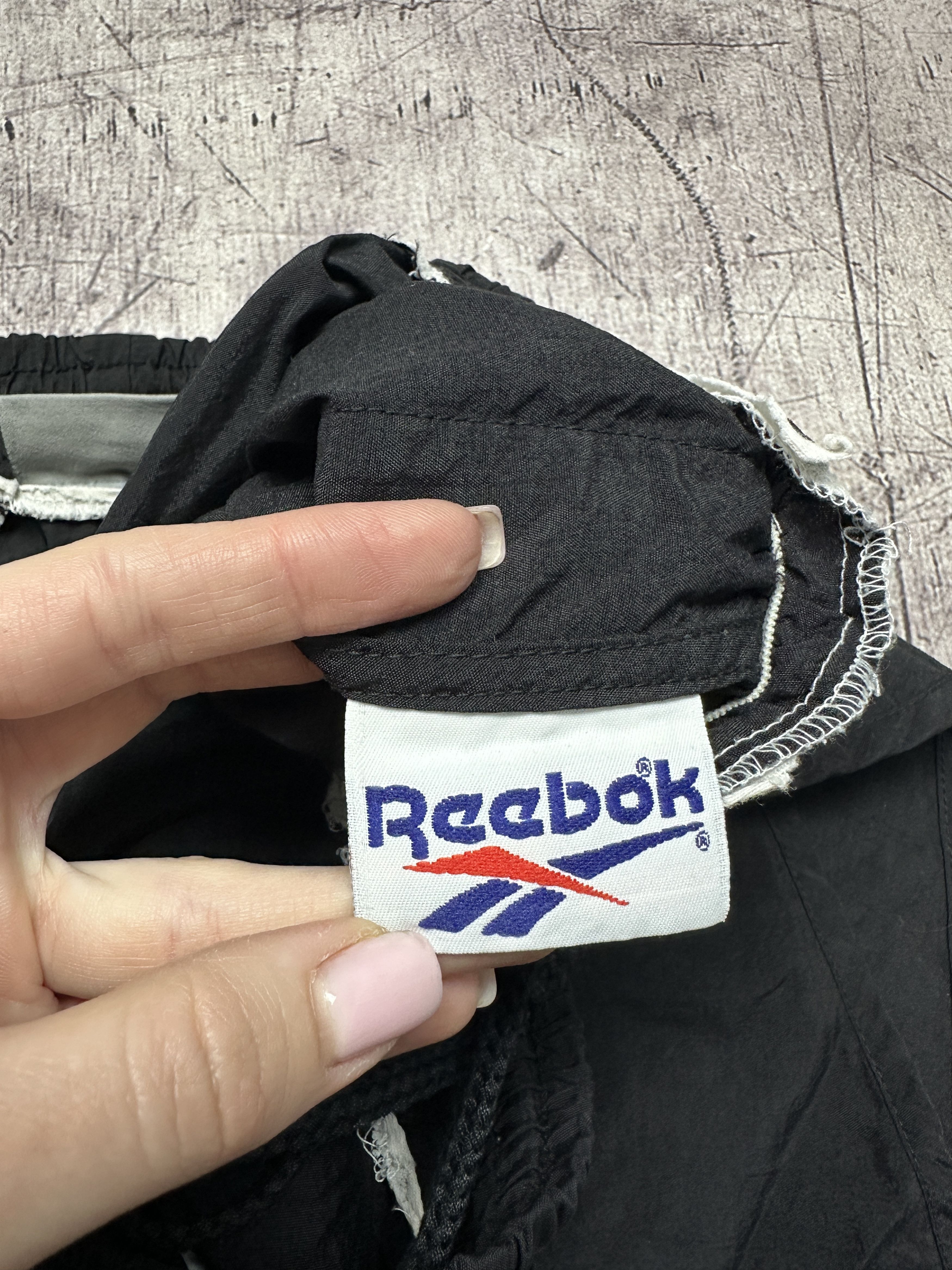 Reebok Reebok 90s Vintage Mens Nylon Shorts Size US 32 / EU 48 - 7 Thumbnail