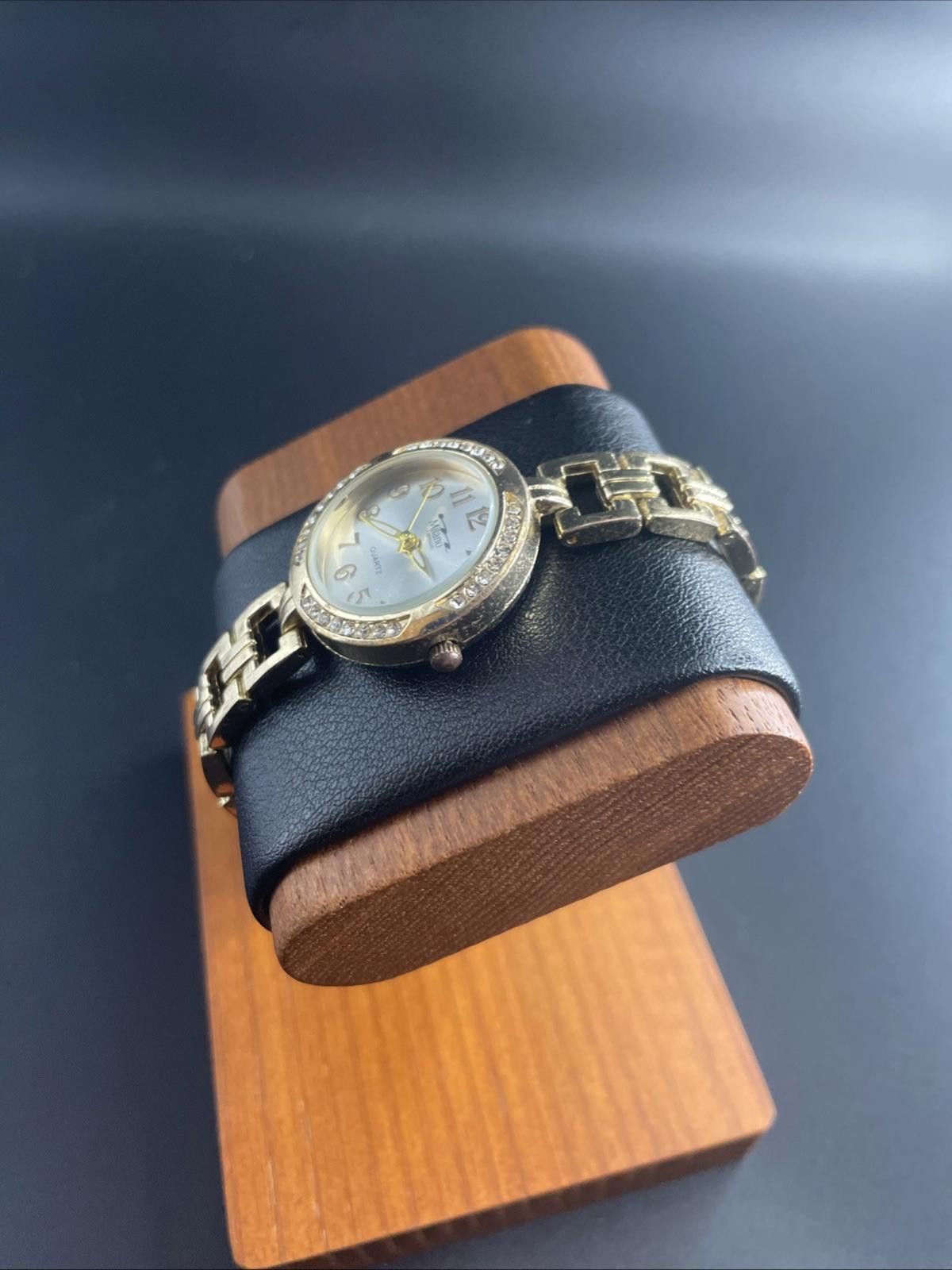 La Milano Milano Women’s Gold Tone Stone Dial Quartz Watch New Battery Size ONE SIZE - 3 Thumbnail