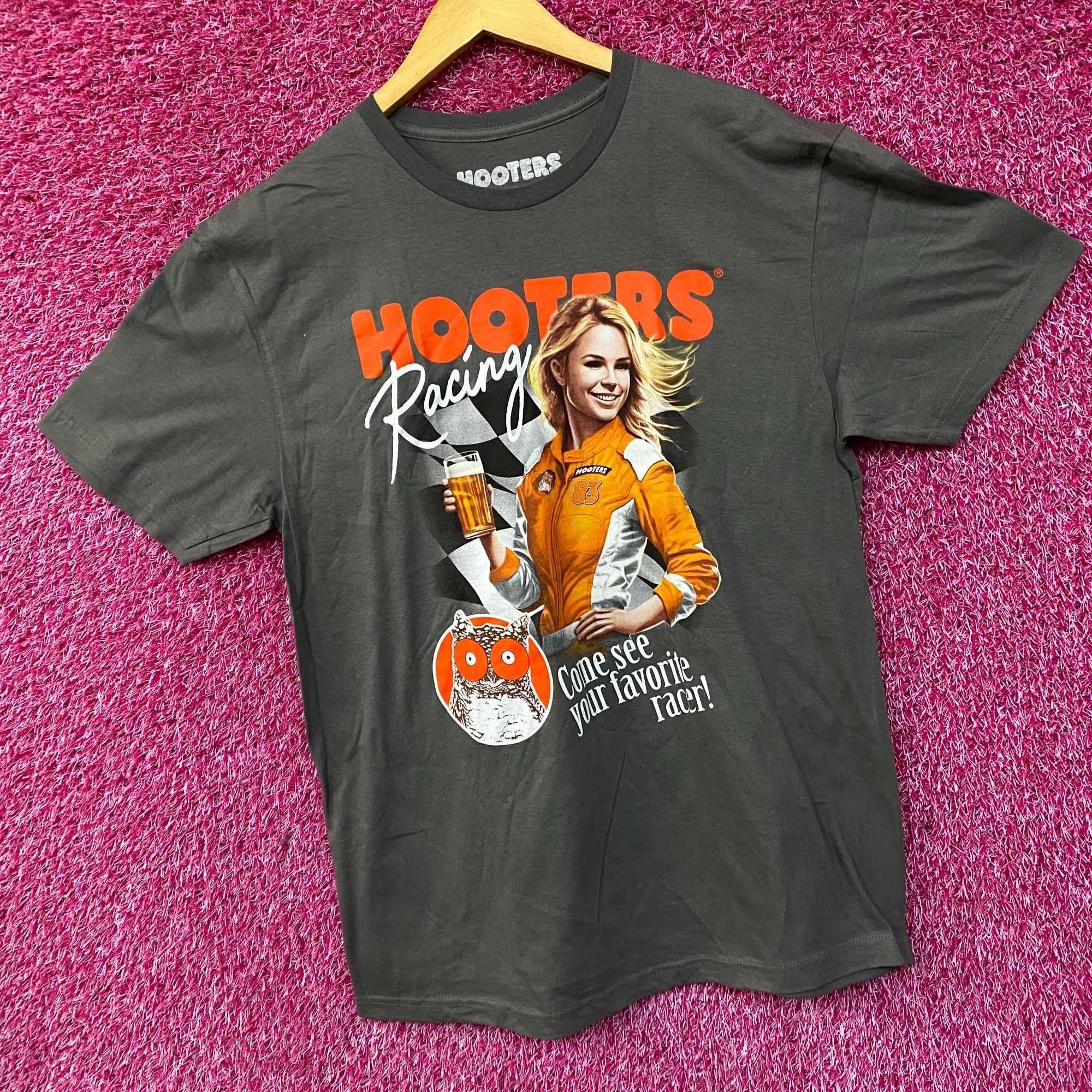 Other Hooters Racing Come See Your Favorite Racer T-Shirt Large Size US L / EU 52-54 / 3 - 3 Thumbnail