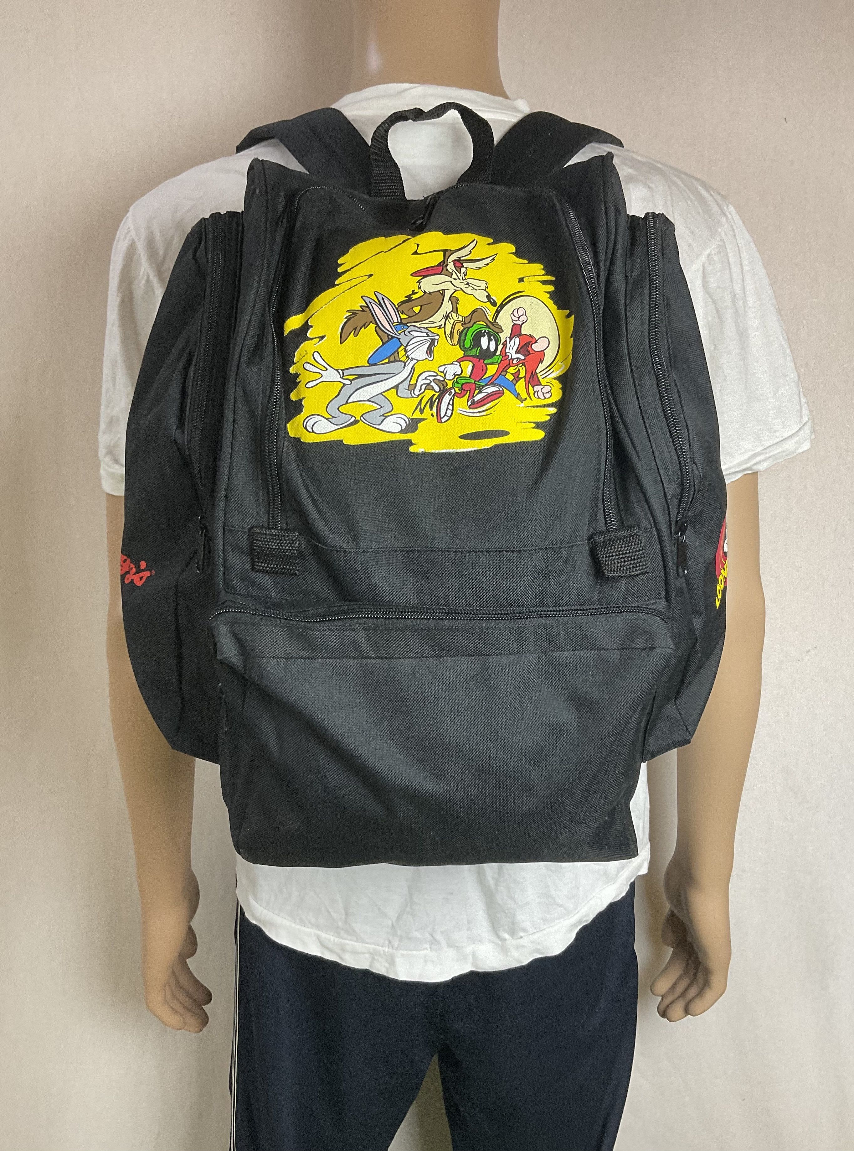 Cartoon Network × Vintage × Warner Bros Vintage Kelloggs Looney Tunes Characters Bagpack 1997 Size ONE SIZE - 1 Thumbnail