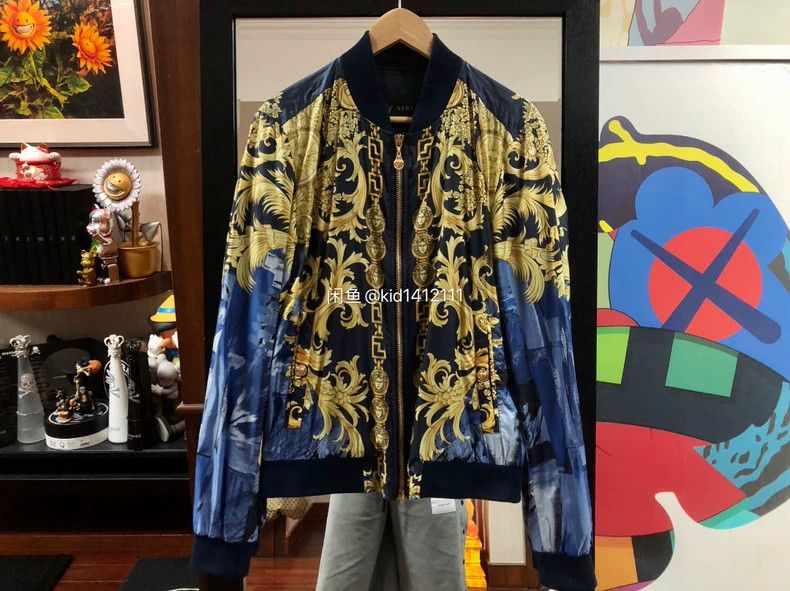 Versace Versace Silk Medusa baseball uniform jacket Size US M / EU 48-50 / 2 - 1 Thumbnail