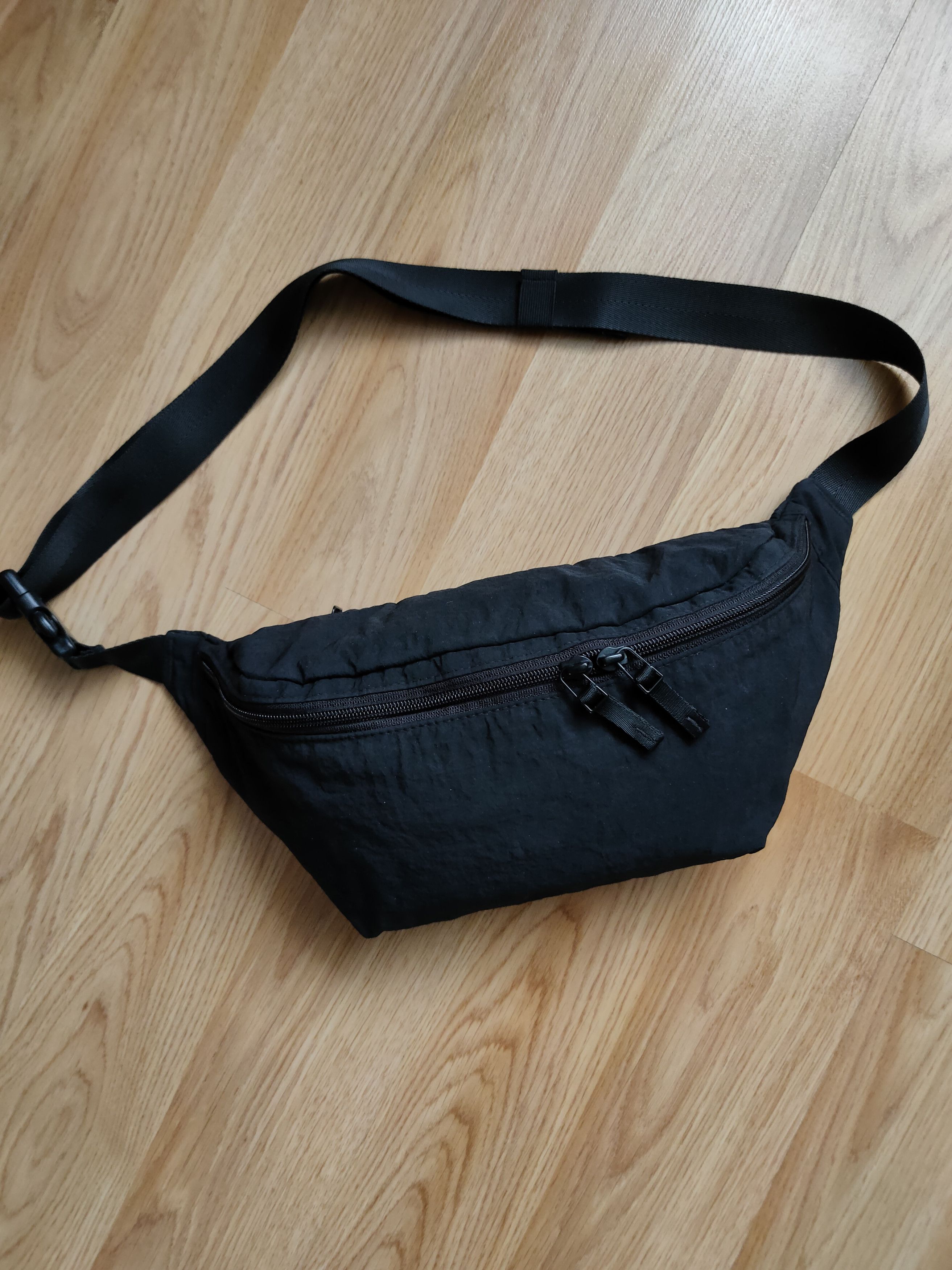 Uniqlo Uniqlo banana bag messenger shoulder bag Size ONE SIZE - 3 Thumbnail
