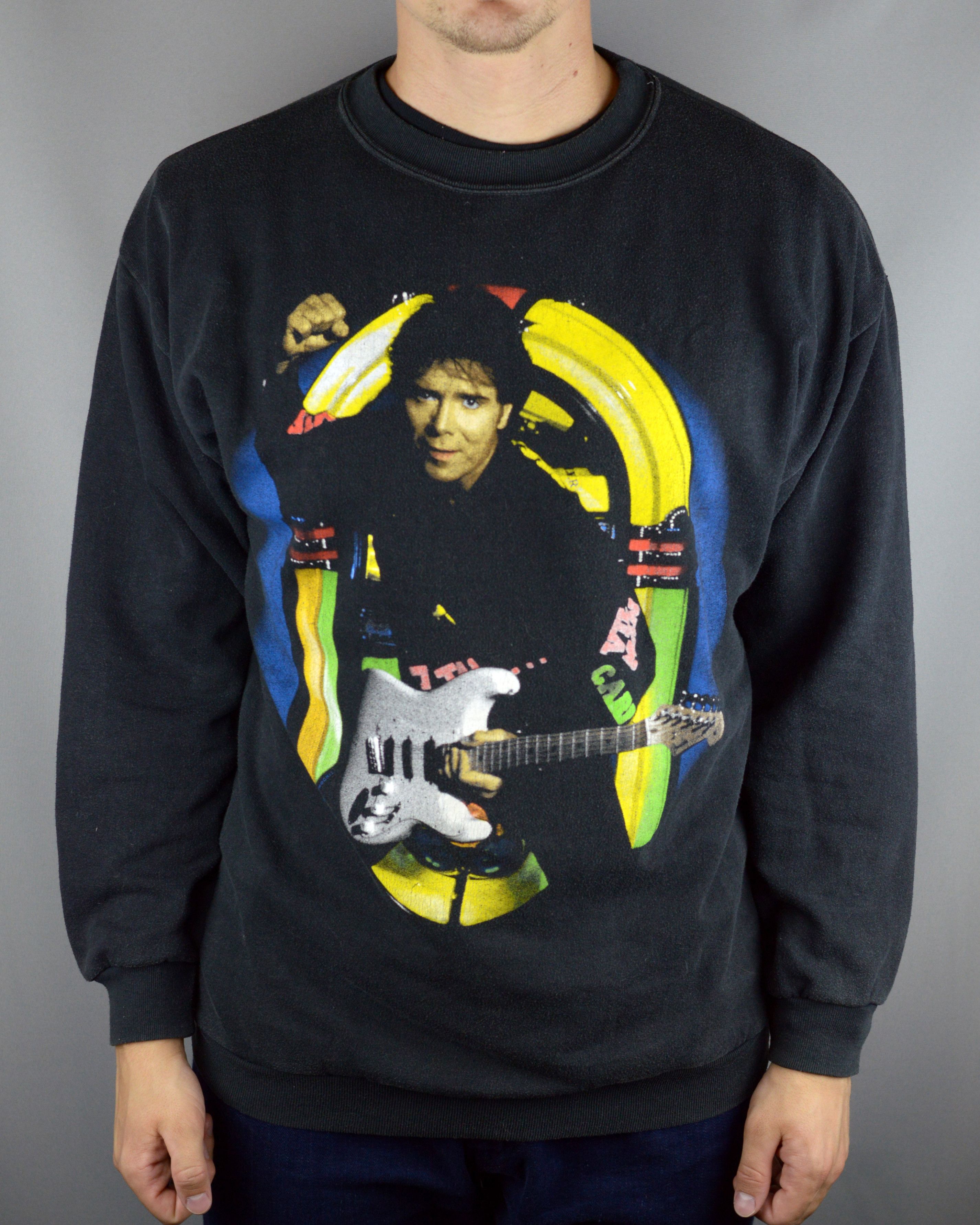 Vintage Vintage Cliff Richard The Hit List 1994 tour sweatshirt Size US L / EU 52-54 / 3 - 1 Thumbnail
