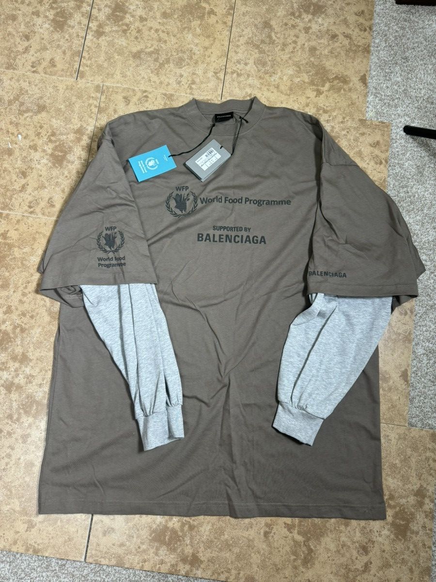 Balenciaga Balenciaga World Food Programme Long Sleeve Size US L / EU 52-54 / 3 - 2 Thumbnail
