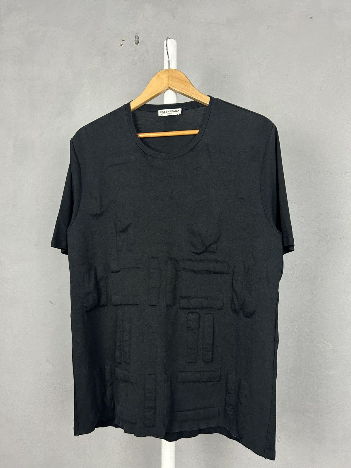 Balenciaga Balenciaga SS2014 Architecture Embossed Black T-Shirt Size L Size US L / EU 52-54 / 3 - 2 Thumbnail