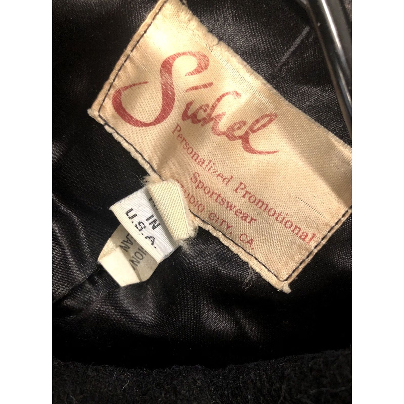 Vintage VINTAGE Beverly Hills Cop 3 Eddie Murphy Varsity Jacket Cast Crew XXL Black Wool Zip 90s 2XL Men Adults Varsity Jacket Size US XXL / EU 58 / 5 - 5 Thumbnail