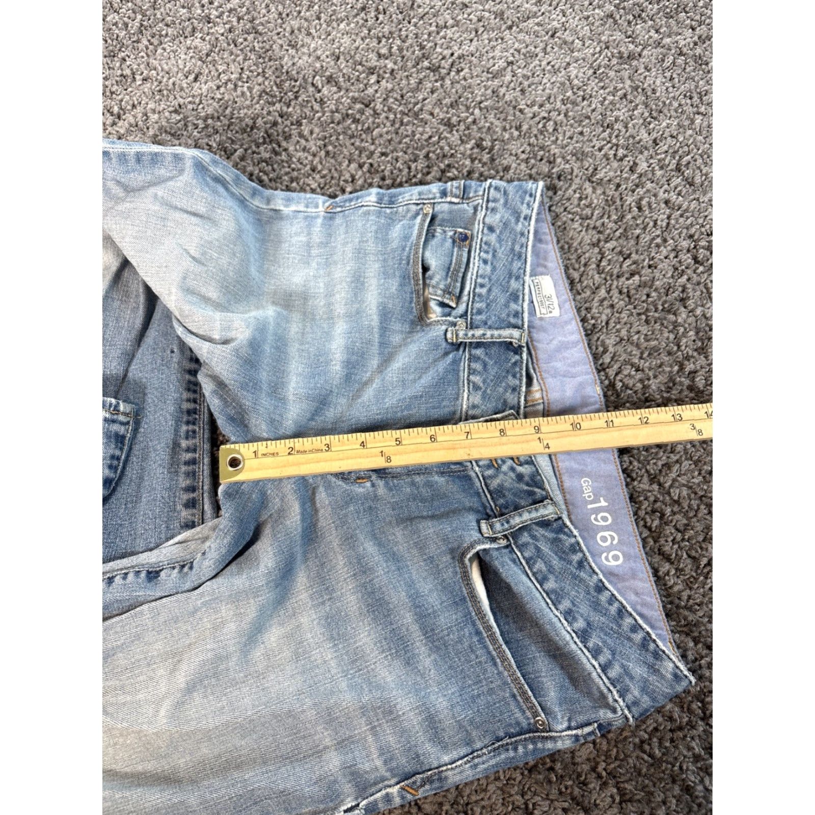 Gap VINTAGE Gap Bootcut Jeans Women Distressed Denim 32x28 Light Blue 12 Regular Inseam 28"} Size 34" / US 12 / IT 48 - 5 Thumbnail