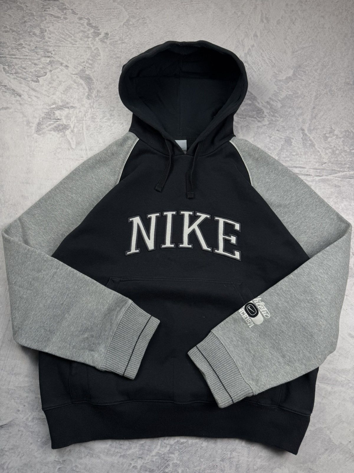 Nike × Vintage NIKE VINTAGE CENTER LOGO OVERSIZE BOXY HOODIE Size US M / EU 48-50 / 2 - 4 Thumbnail