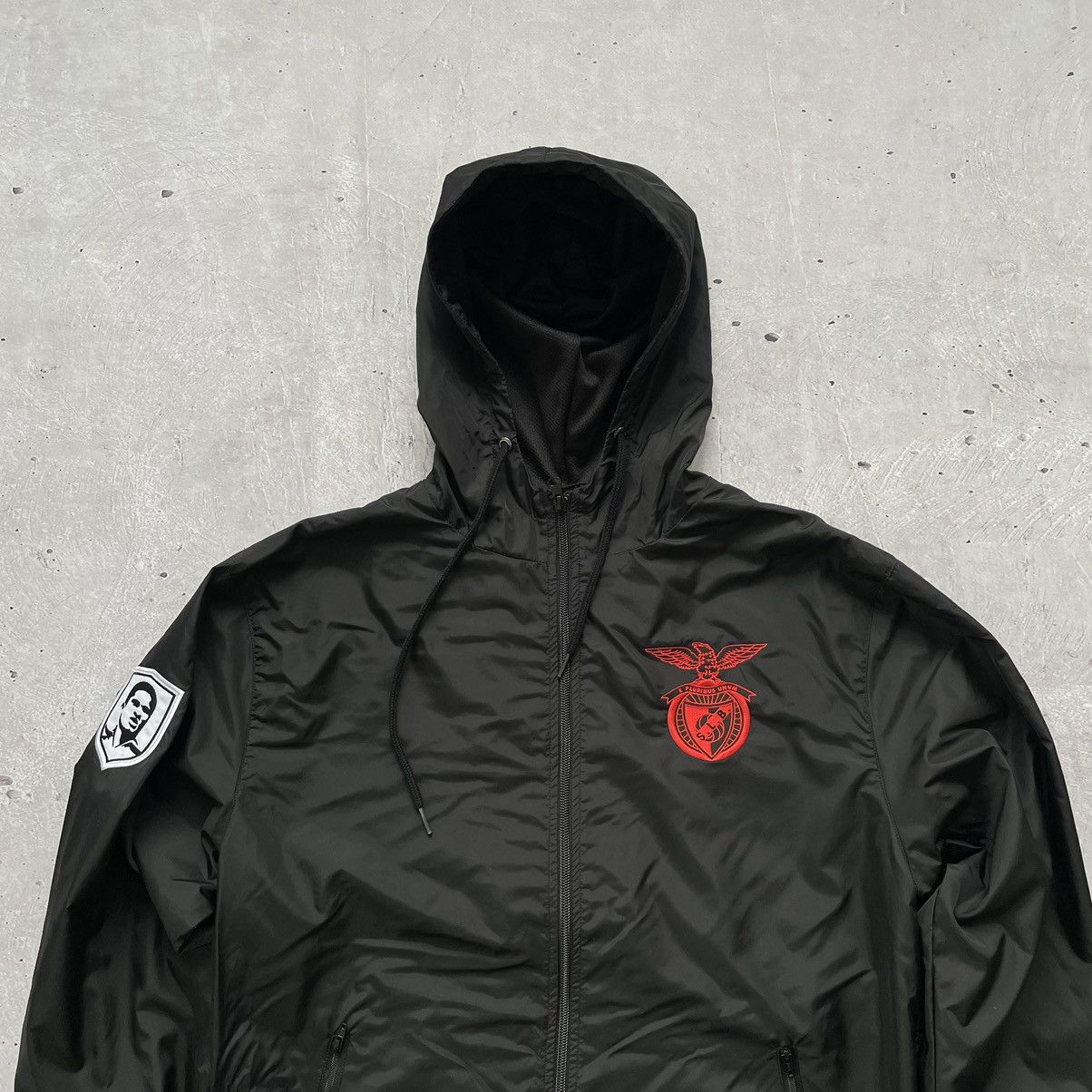 Vintage Vintage SL Benfica football rain jacket y2k Size US L / EU 52-54 / 3 - 8 Thumbnail