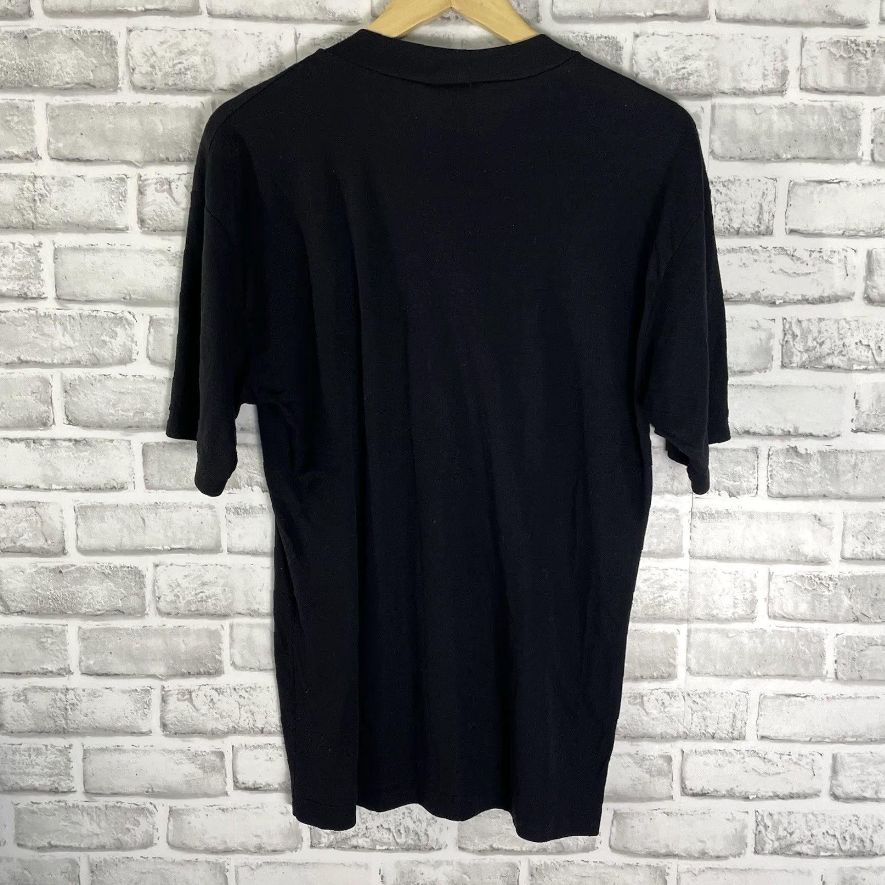 Vintage VINTAGE Unbranded Graphic Tee Caribbean Islands Cotton Blend Black Mens Medium Single Stitch Size US M / EU 48-50 / 2 - 5 Thumbnail