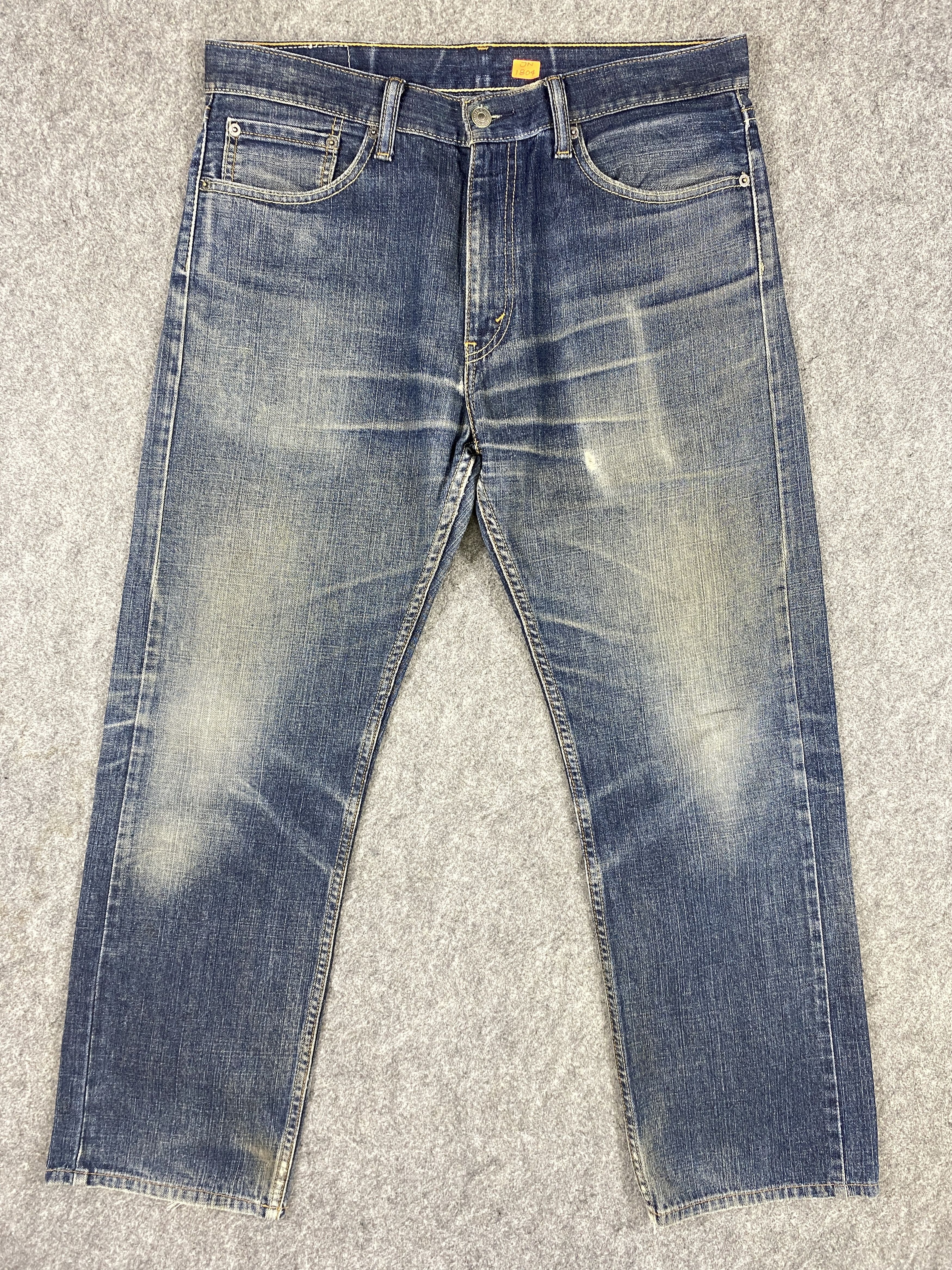 Japanese Brand Distressed Blue Vintage Levi's 505 Jeans 35x28 Denim -JN1804 Size US 35 - 1 Thumbnail