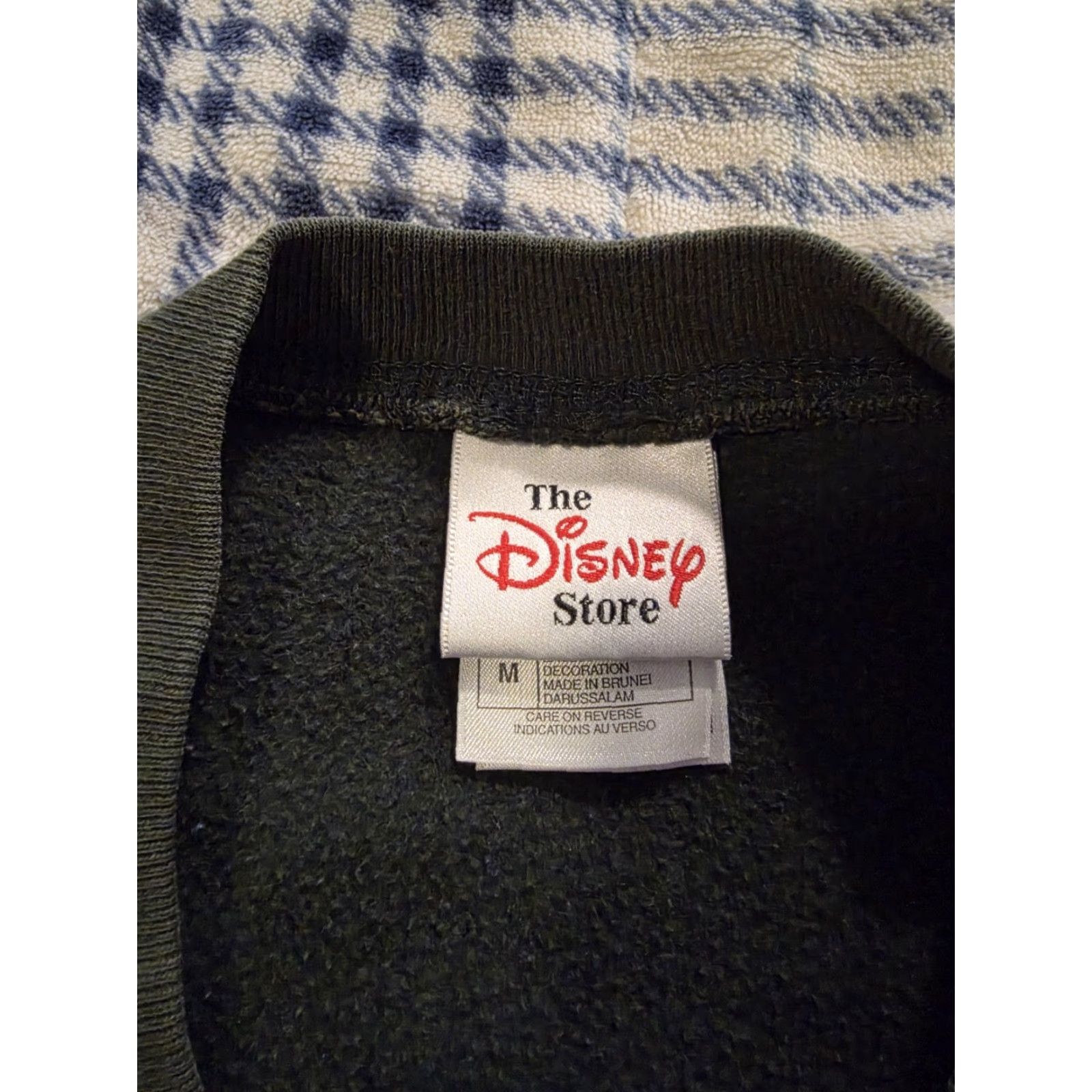 Disney VINTAGE Disney Store Mickey Mouse Crewneck Sweatshirt Forest Green Adult Medium Size US M / EU 48-50 / 2 - 5 Thumbnail