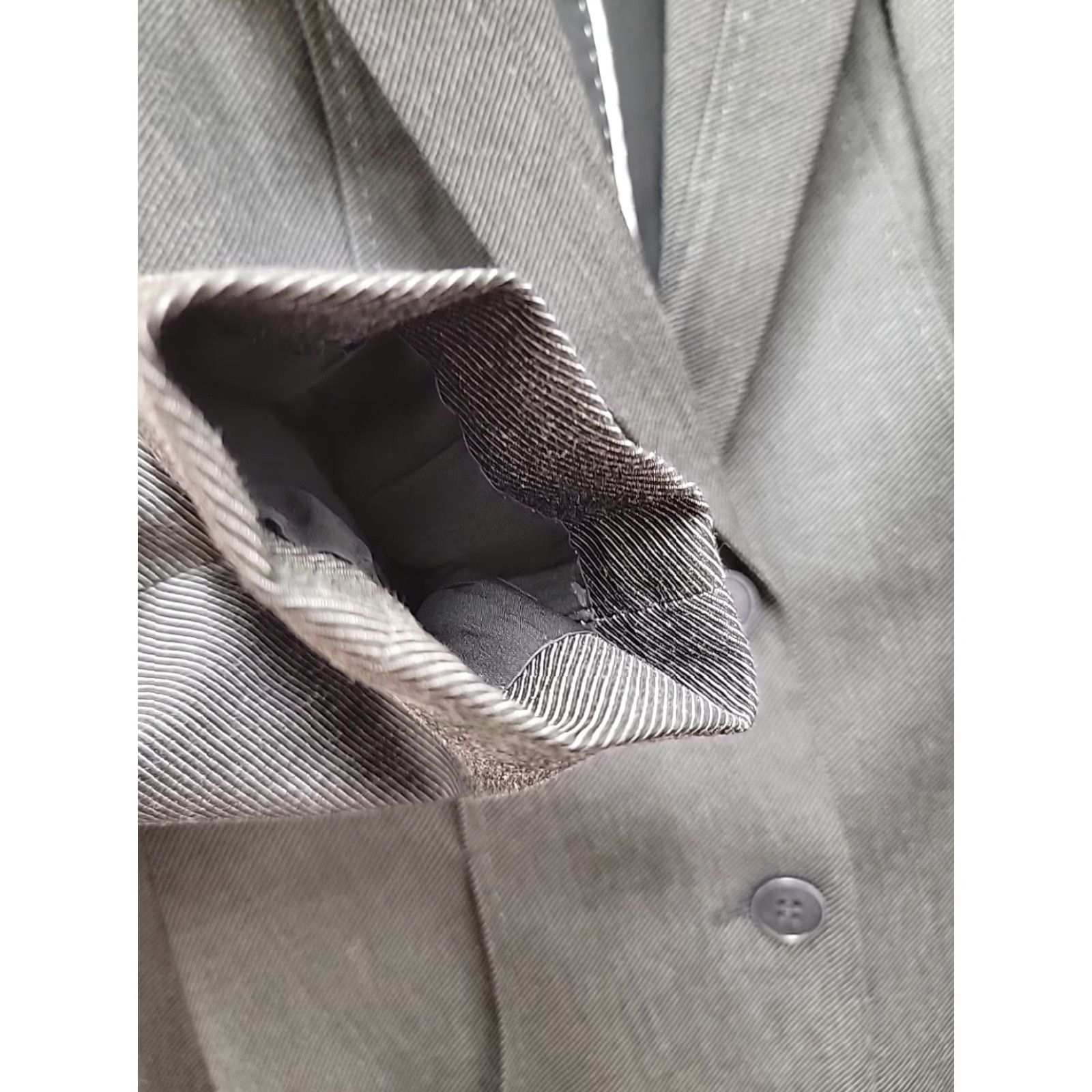 Vintage Hugo Boss Womens Blazer Wool Grey JUICY Sports Coat Size 4 Regular Stretch Wool Blend Cotton Blend Cotton Chest 17.5 Length 27 Mens Womens Girls Boys Size S / US 4 / IT 40 - 5 Thumbnail