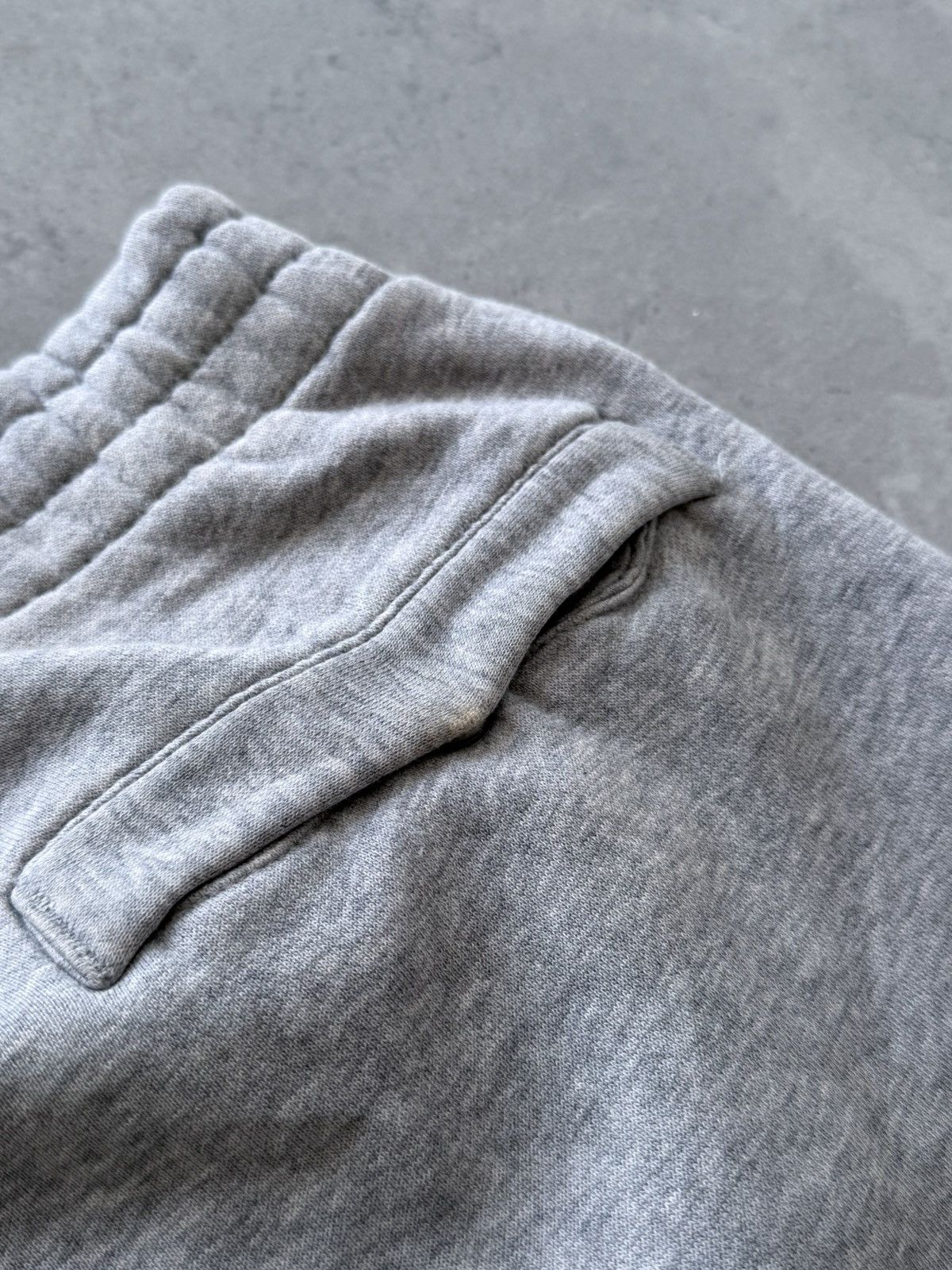Nike Vintage 00s Nike Baggy Sweatpants Size US 34 / EU 50 - 5 Thumbnail