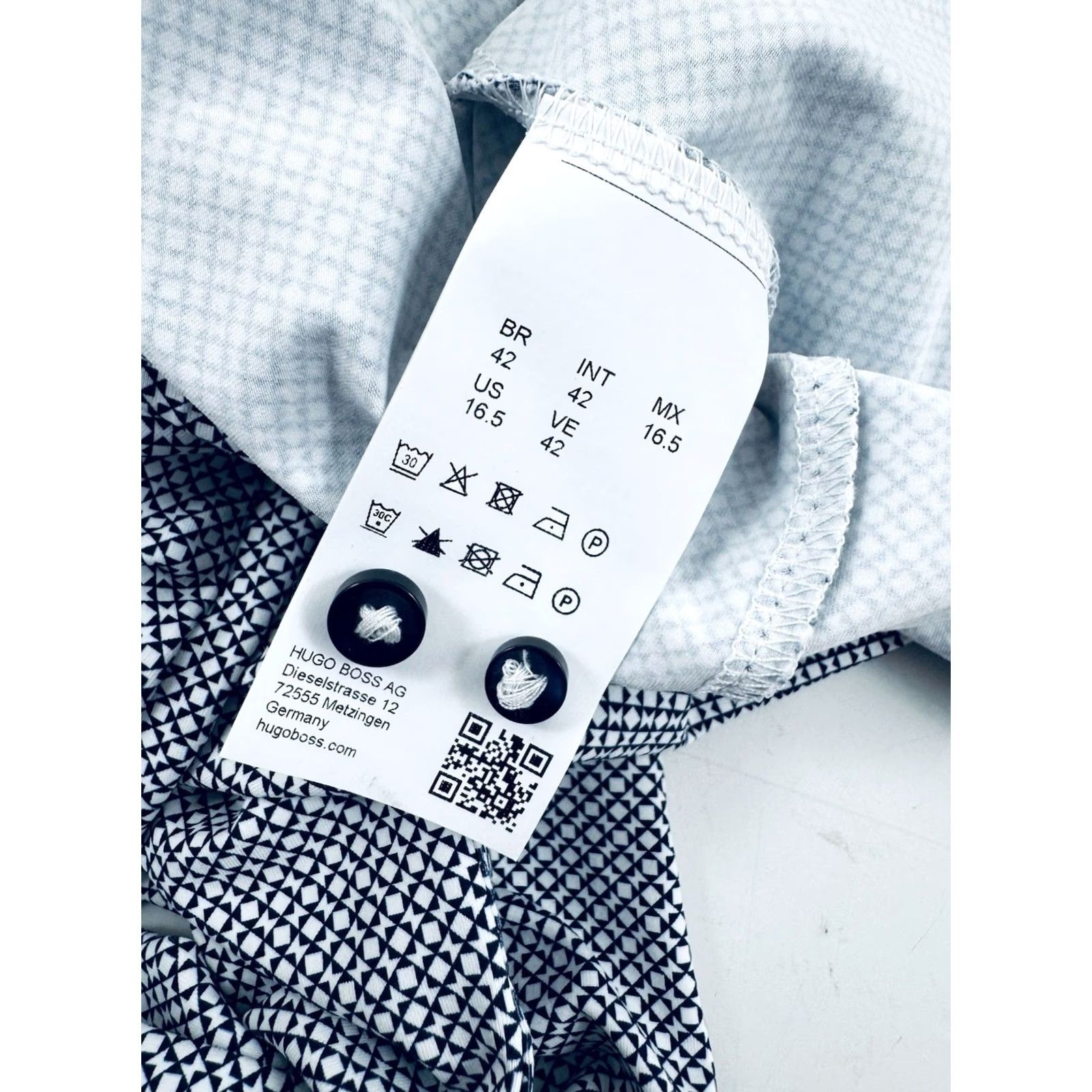 Hugo Boss HUGO BOSS Geometric Slim Shirt Mens L Blue / White Button-Up 42 / 16.5 EXCELLENT Size US L / EU 52-54 / 3 - 6 Thumbnail