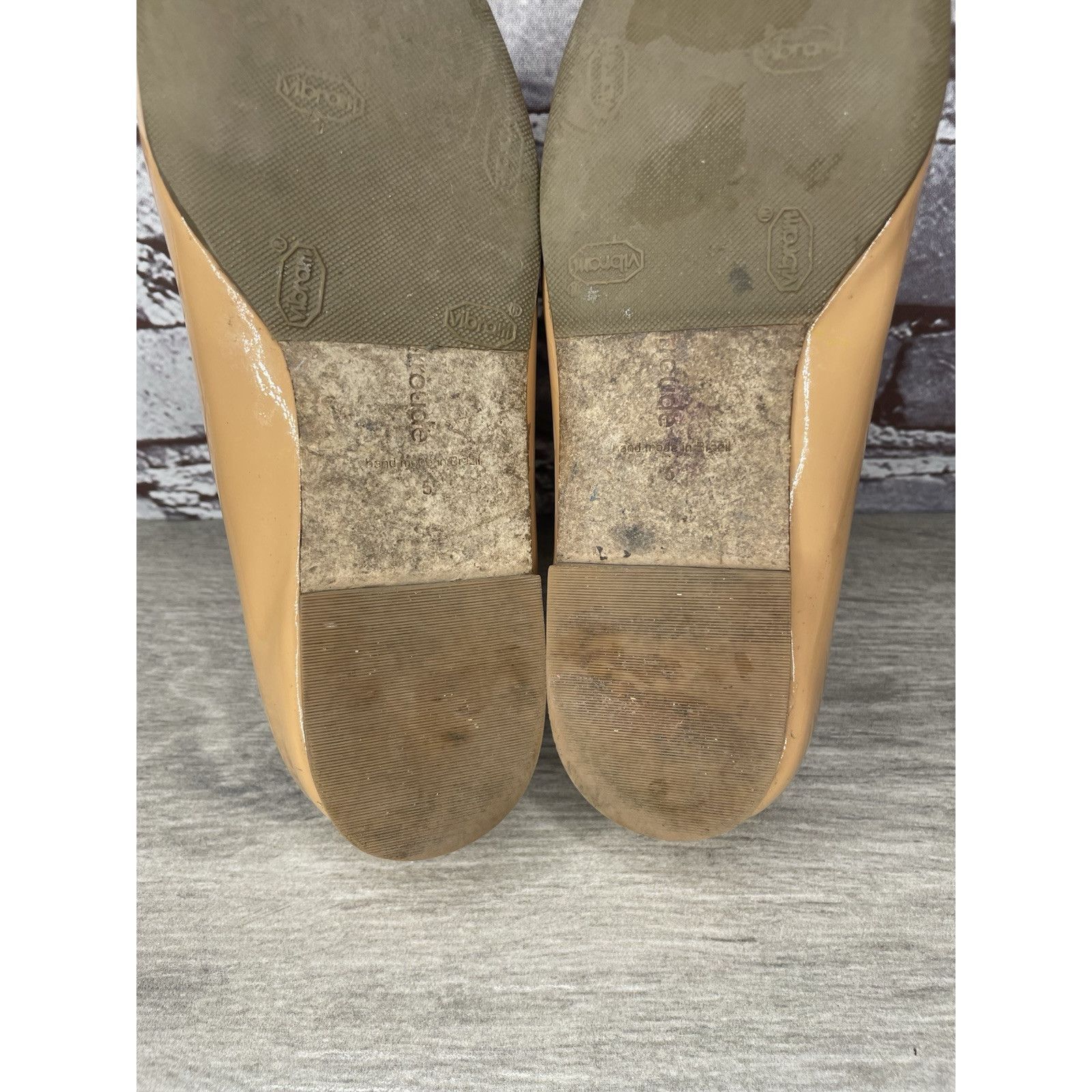 Other LARROUDE Vibram Nude Patent Leather Mary Jane Flats Shoes Wo Size US 5 / IT 35 - 13 Thumbnail