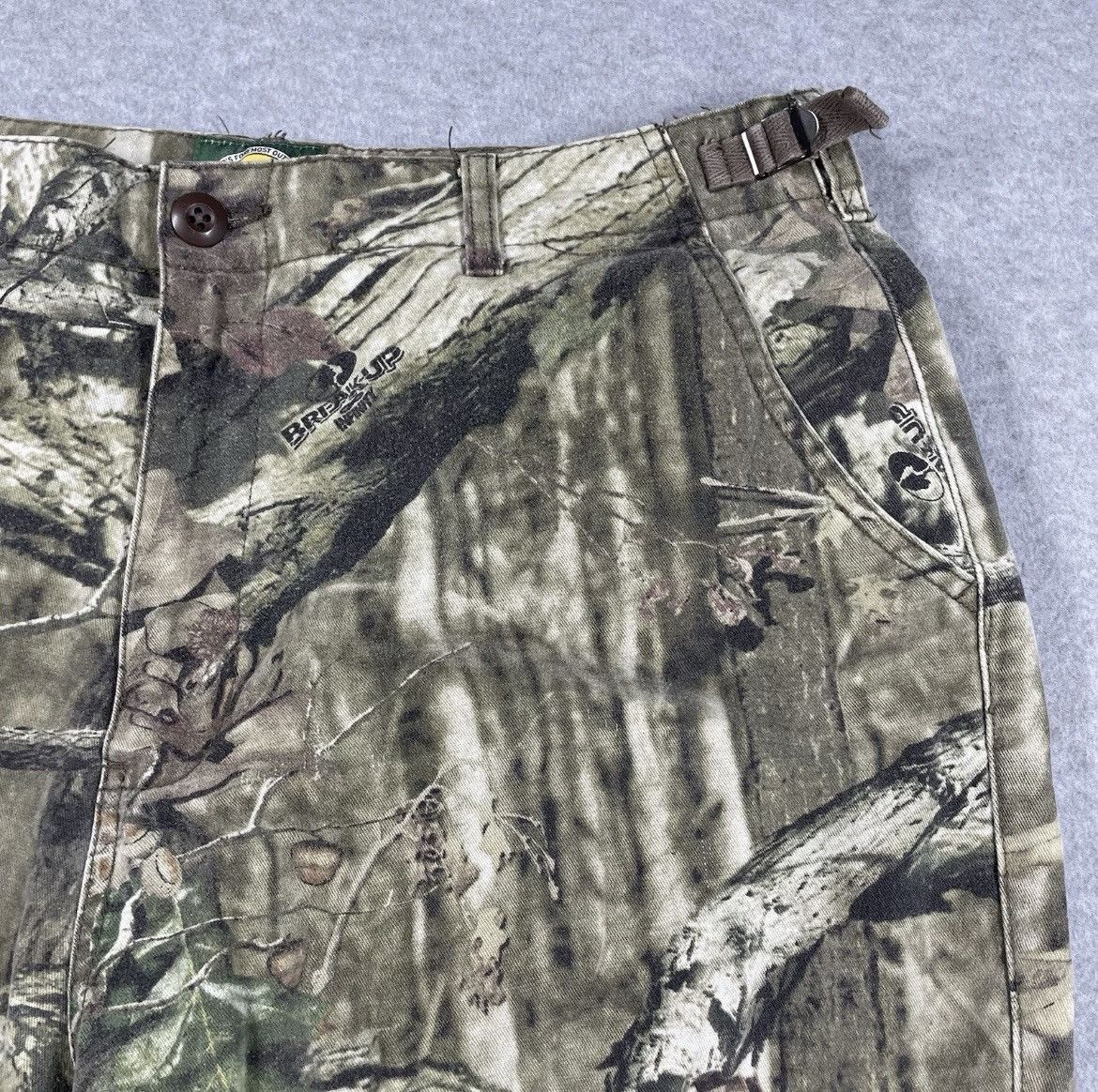 Cabelas Cabelas Pants Mens 36 35x31.5 Mossy Oak Camo Cargo pants Size US 36 / EU 52 - 2 Thumbnail