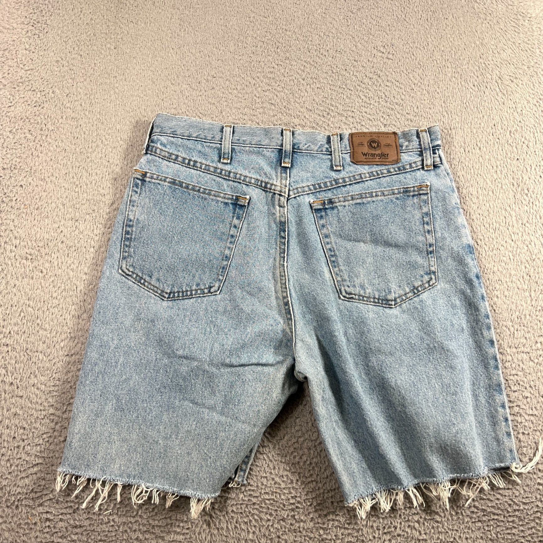 Wrangler VINTAGE Wrangler Jeans Shorts Size 34 Men Bermuda Relaxed Fit Denim Summer Casual Blue Size US 34 / EU 50 - 6 Thumbnail