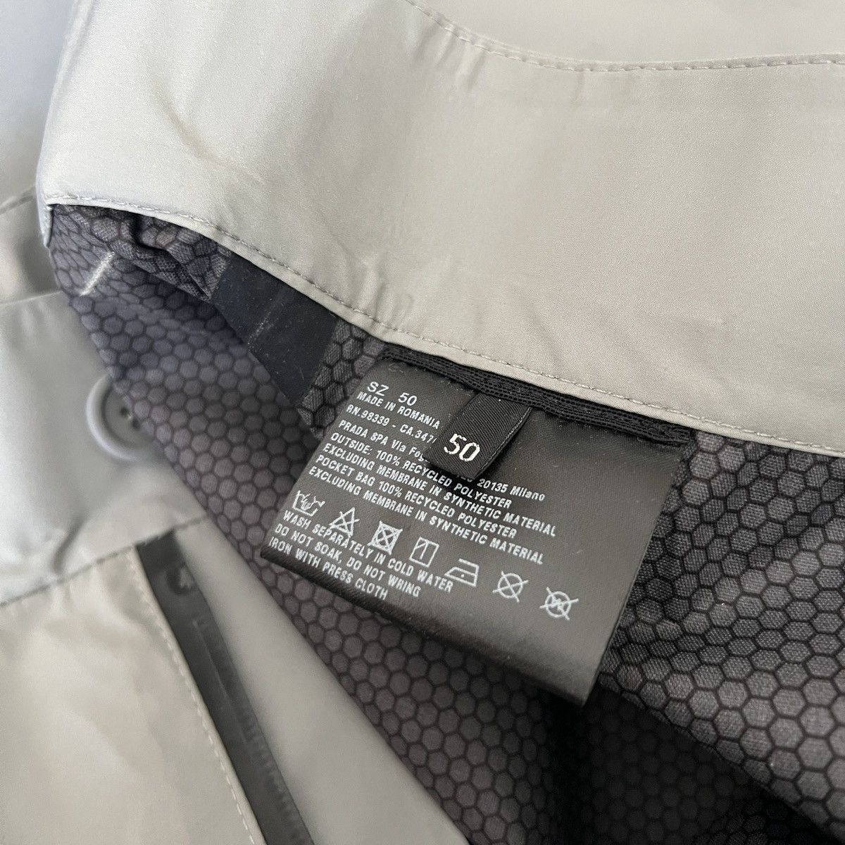 Prada 🔥🔥 Prada Luna Rossa Extreme-Tex Nylon Pants Size US 34 / EU 50 - 10 Thumbnail