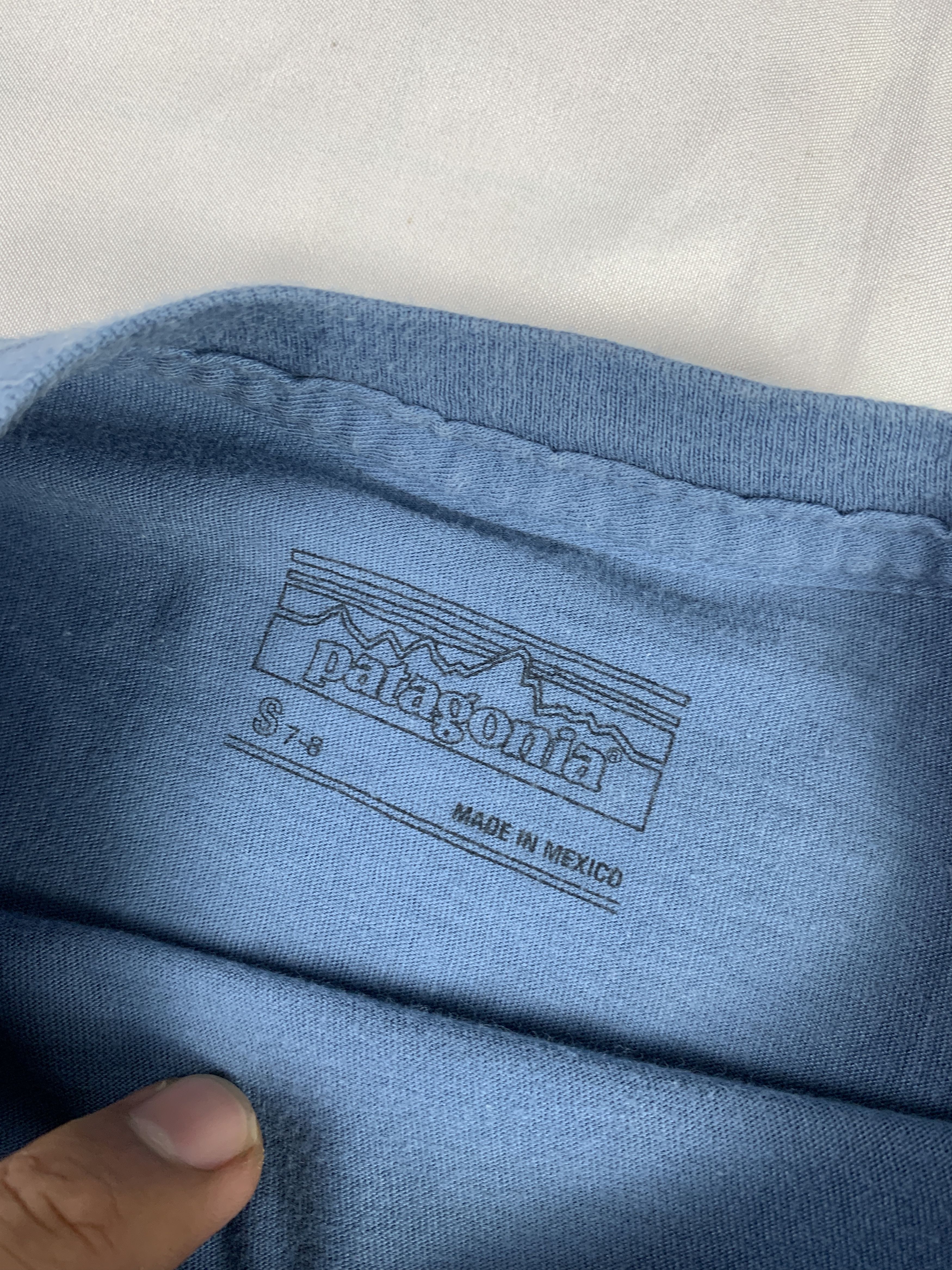 Patagonia Patagonia Blue Logo Longsleeve Baby Tee (S) Size S / US 4 / IT 40 - 6 Thumbnail
