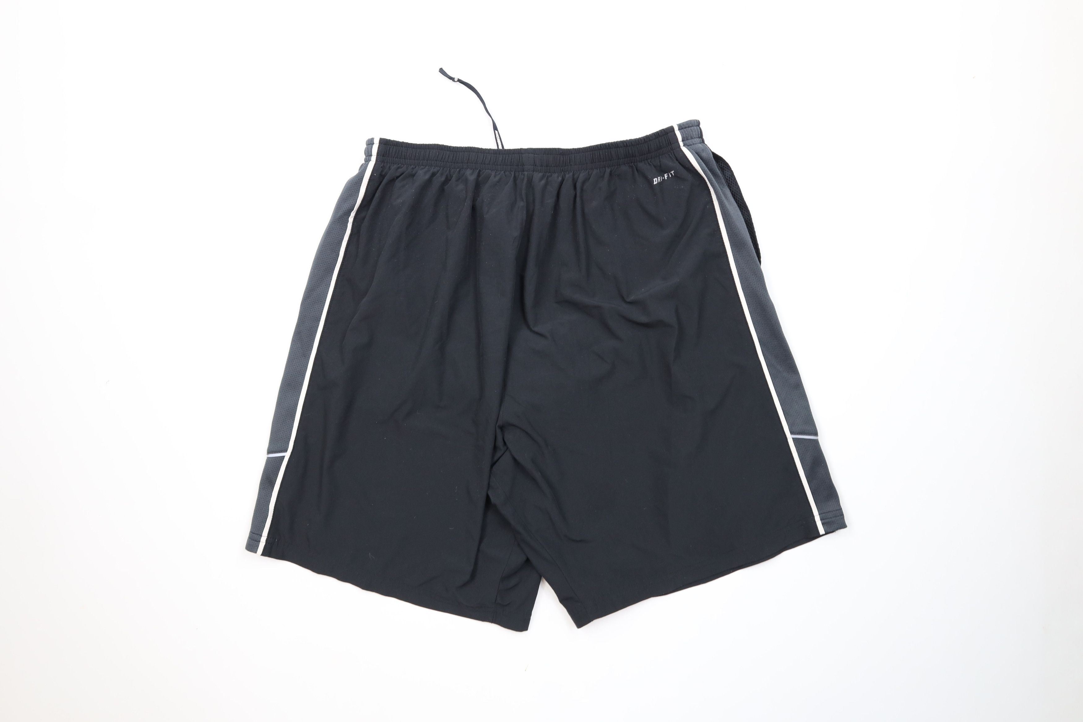 Nike Vintage Nike Mini Swoosh Reflective Lined Above Knee Shorts Size US 36 / EU 52 - 9 Thumbnail