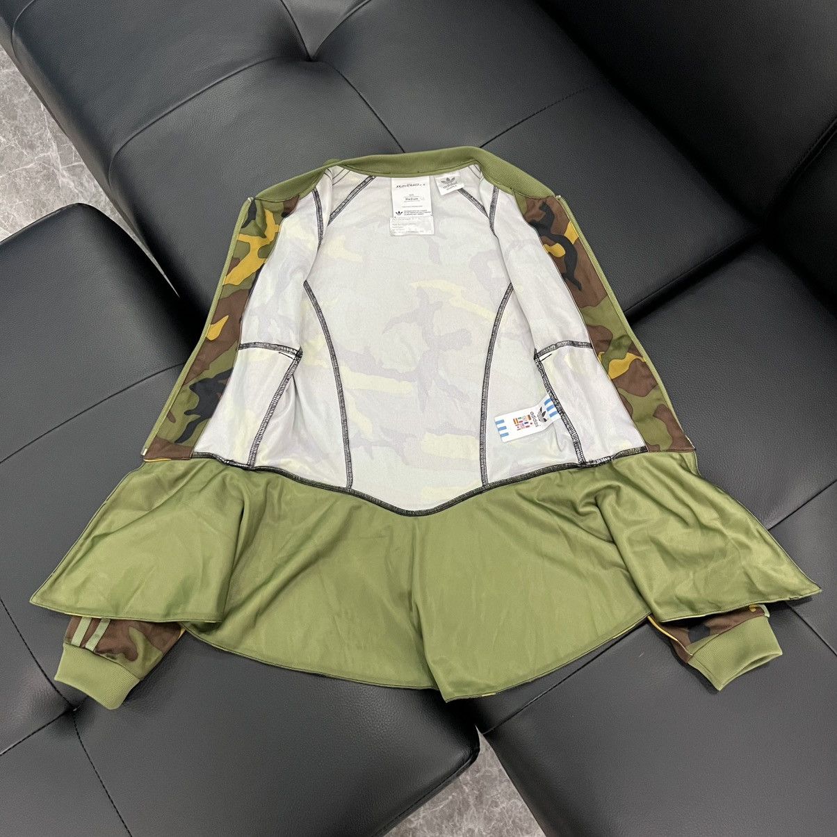 Adidas Adidas by Jeremy Scott FW11 Sample Camo Jacket Size M / US 6-8 / IT 42-44 - 8 Thumbnail