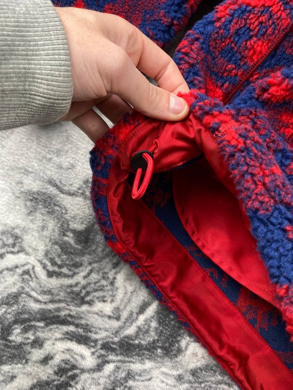 Burberry Burberry Abstract Rose Print Fleece Hoodie Men Size L Red Size US L / EU 52-54 / 3 - 4 Thumbnail