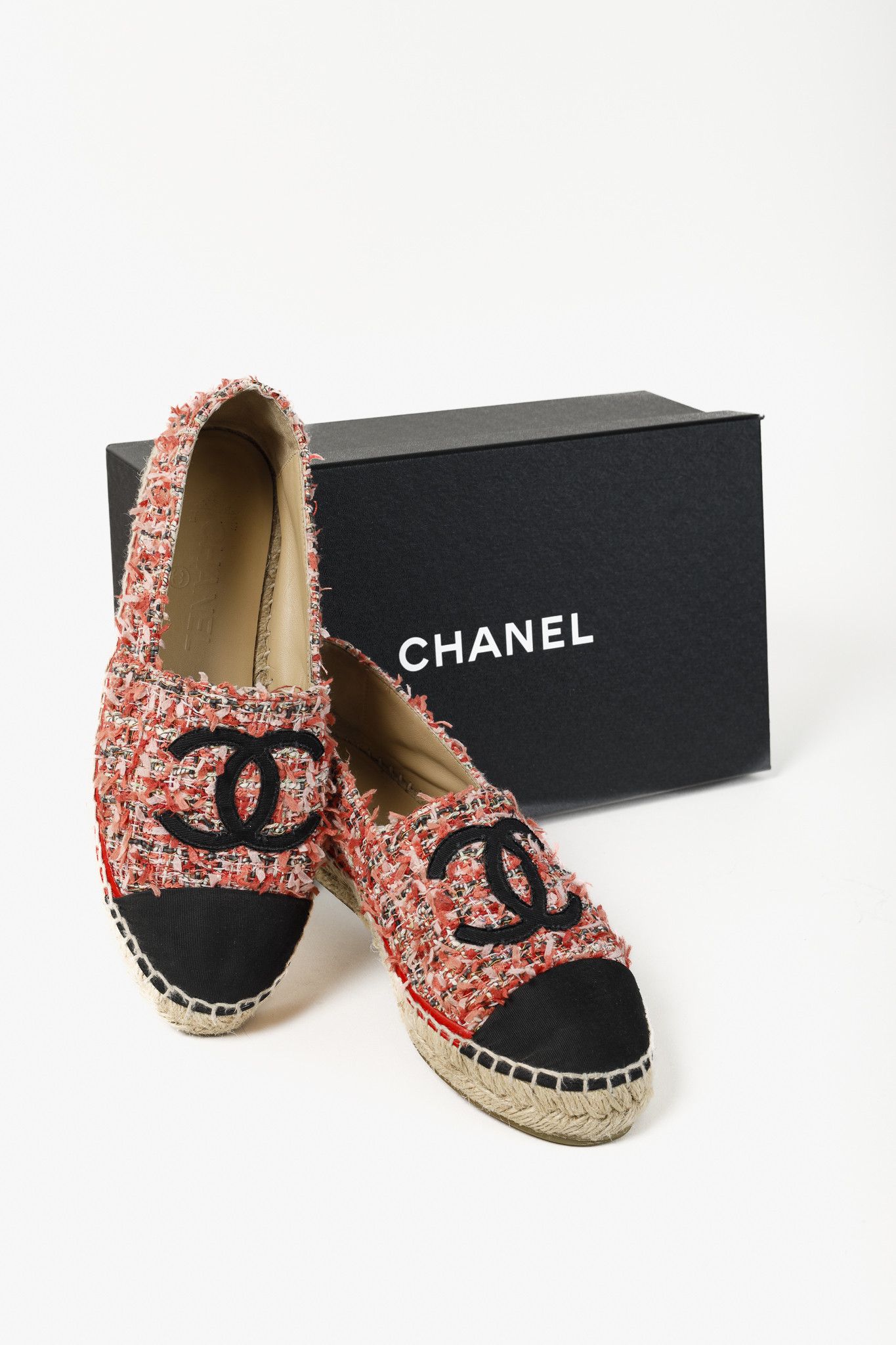 Chanel Chanel 21C Coral Tweed Grosgrain CC-Logo Espadrilles Size US 6.5 / IT 36.5 - 13 Thumbnail