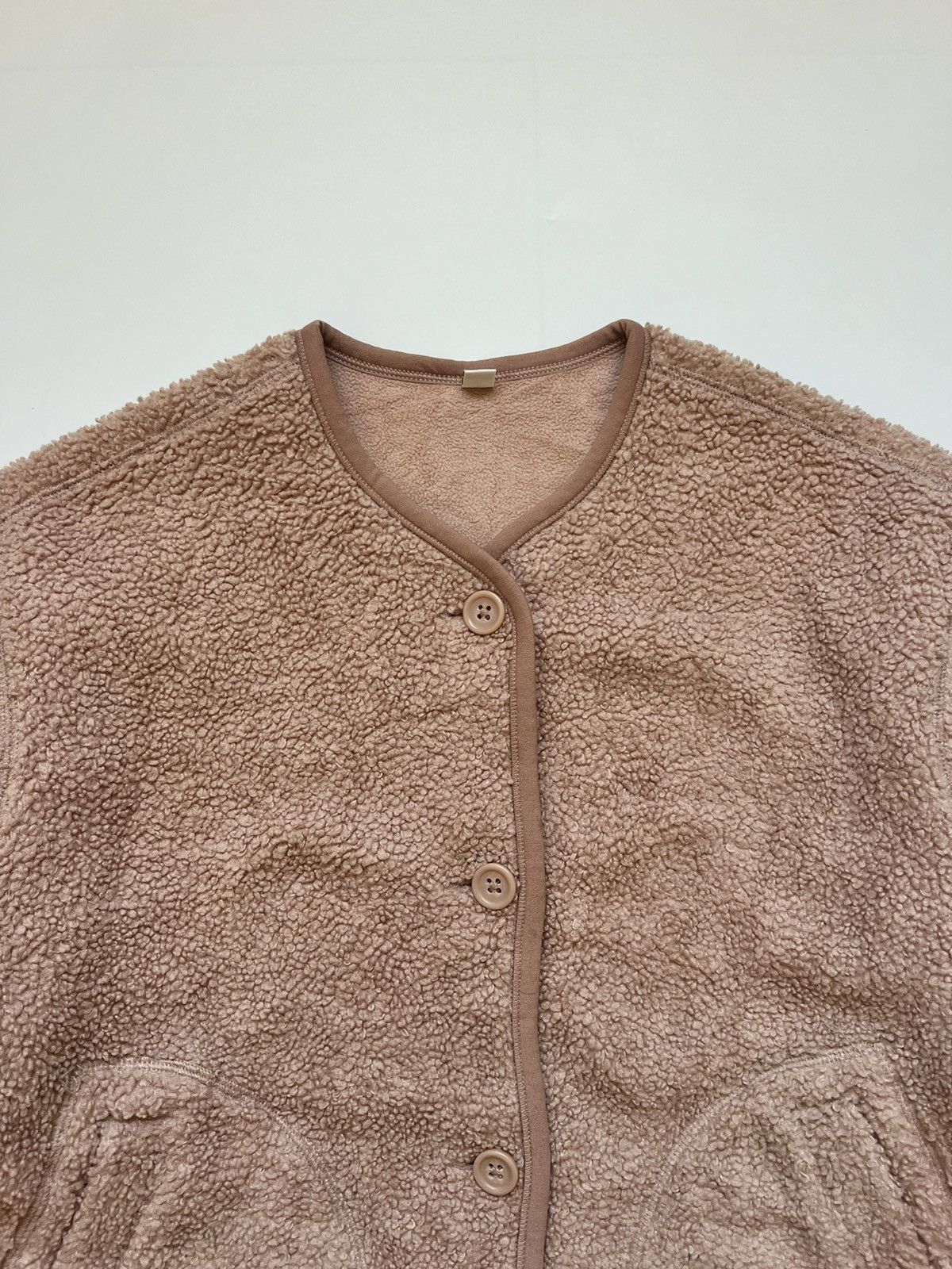 Uniqlo Uniqlo Cropped Cardigan Fleece Sherpa Size L / US 10 / IT 46 - 3 Thumbnail
