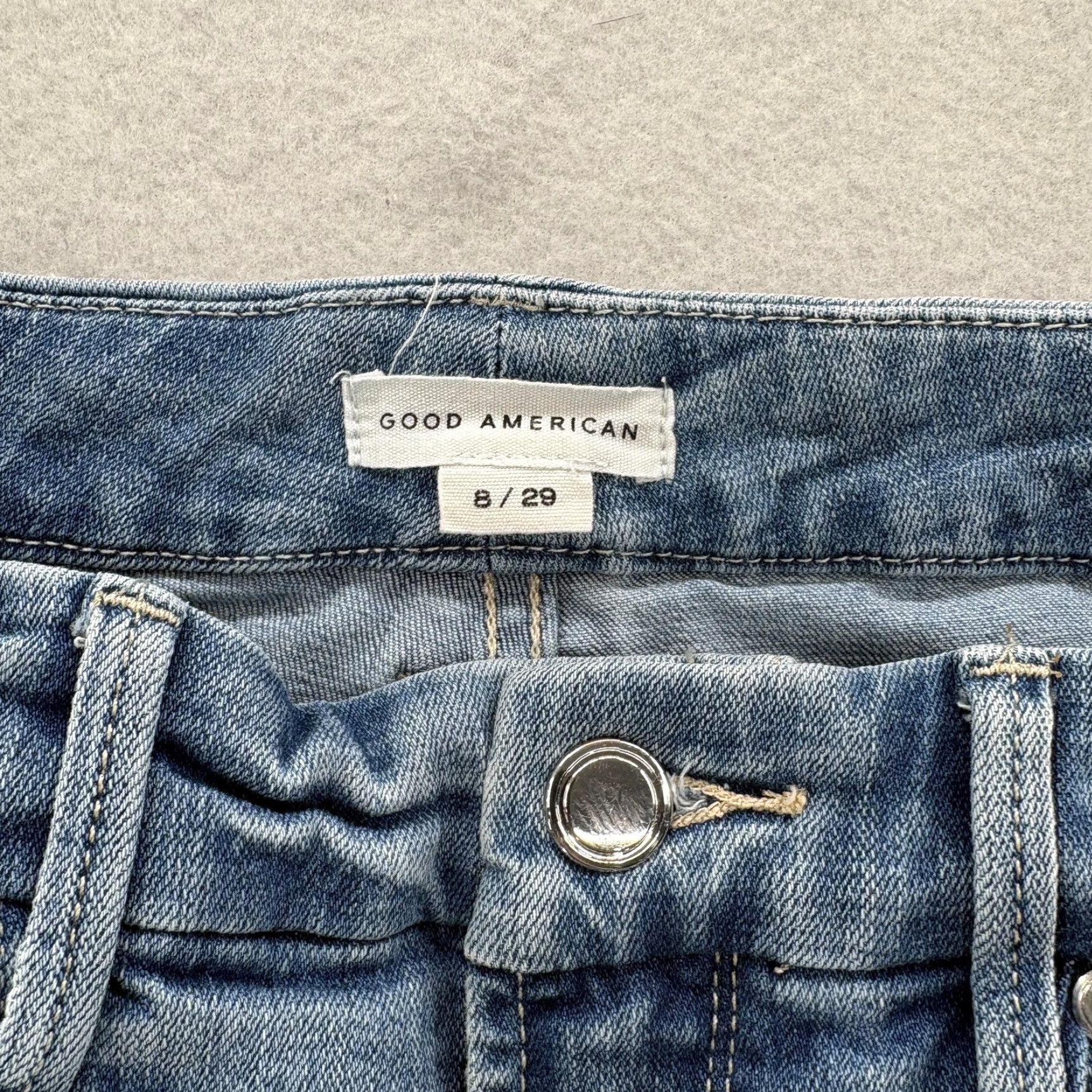 Good American Good American Jeans Womens 8 Skinny Blue Medium Distressed Fringe Hem Rise Mid 8.5-10.5 Inseam 28 Pockets Cotton Blend Denim Zip 5-Pocket Womens Size 30" / US 8 / IT 44 - 4 Thumbnail