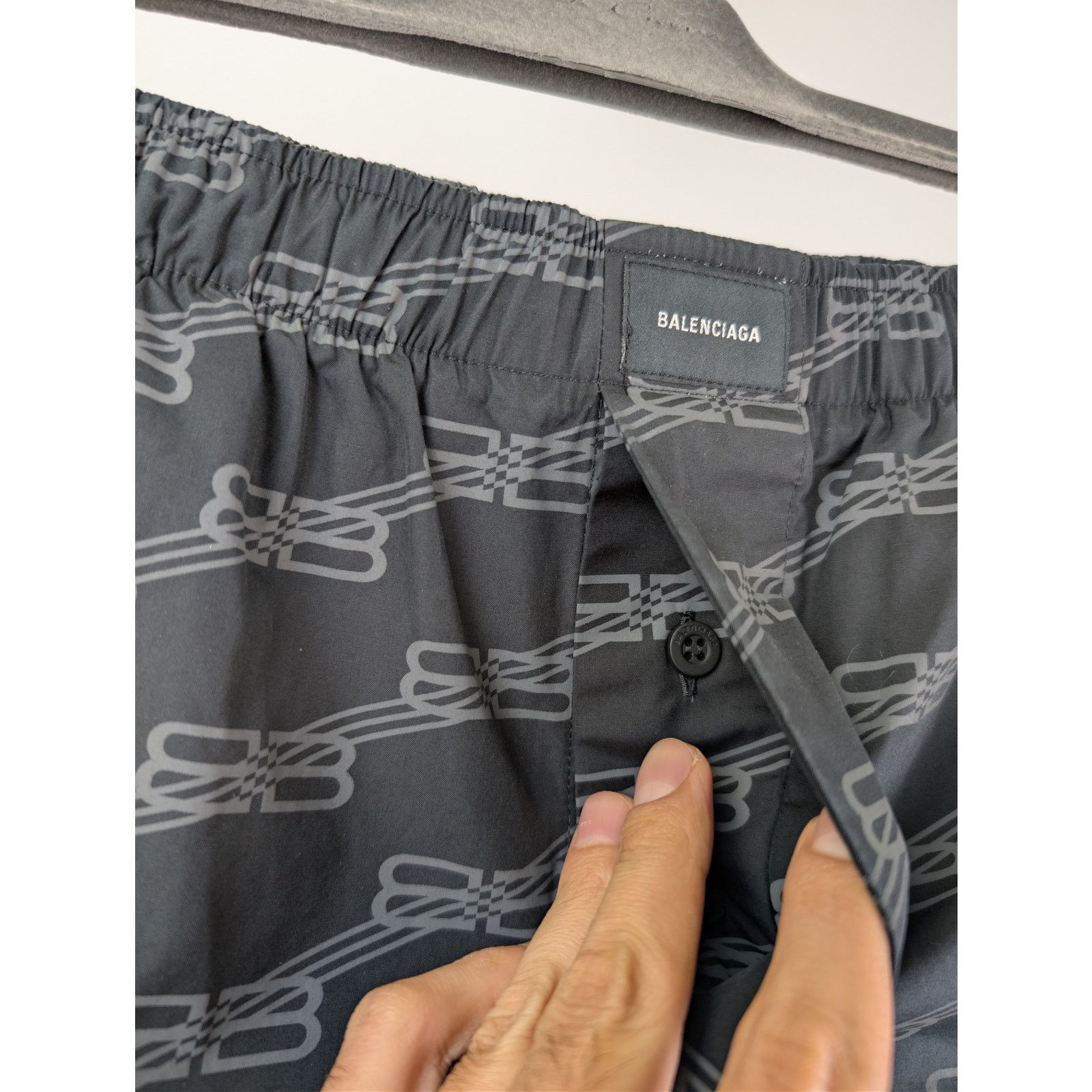 Balenciaga o1rshd1 BB Monogram Cotton Poplin Pyjama Shorts Black/Grey Size US 36 / EU 52 - 6 Thumbnail