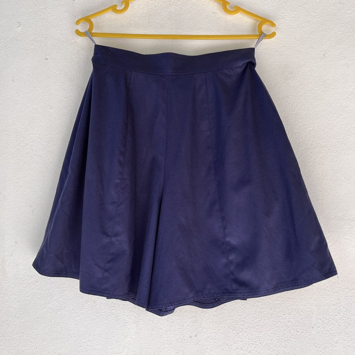 Dior Christian Dior Mademoiselle Skort Style Double Button Size 24" / US 00 / IT 34 - 7 Thumbnail