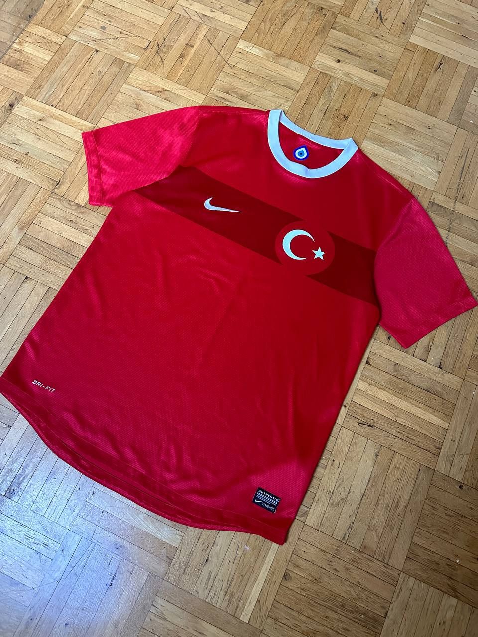 Nike TURKEY 2012-13 HOME FOOTBALL SHIRT SOCCER JERSEY NIKE M MEN Size US M / EU 48-50 / 2 - 3 Thumbnail