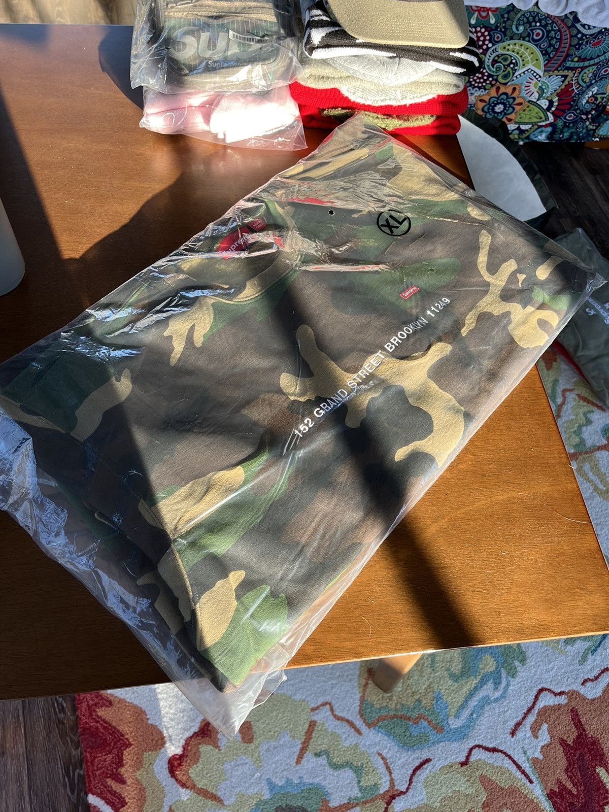 Supreme Supreme Small Box Crewneck Brooklyn Store Exclusive FW22 Size US XL / EU 56 / 4 - 3 Thumbnail