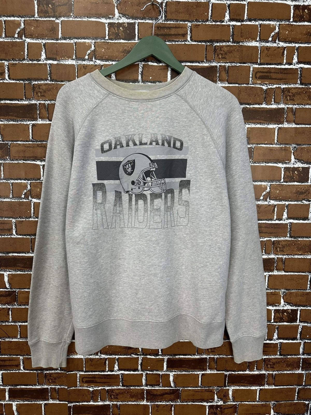 NFL Vintage 90s NFL Oakland Raiders Crewneck Z391 Size US M / EU 48-50 / 2 - 1 Thumbnail