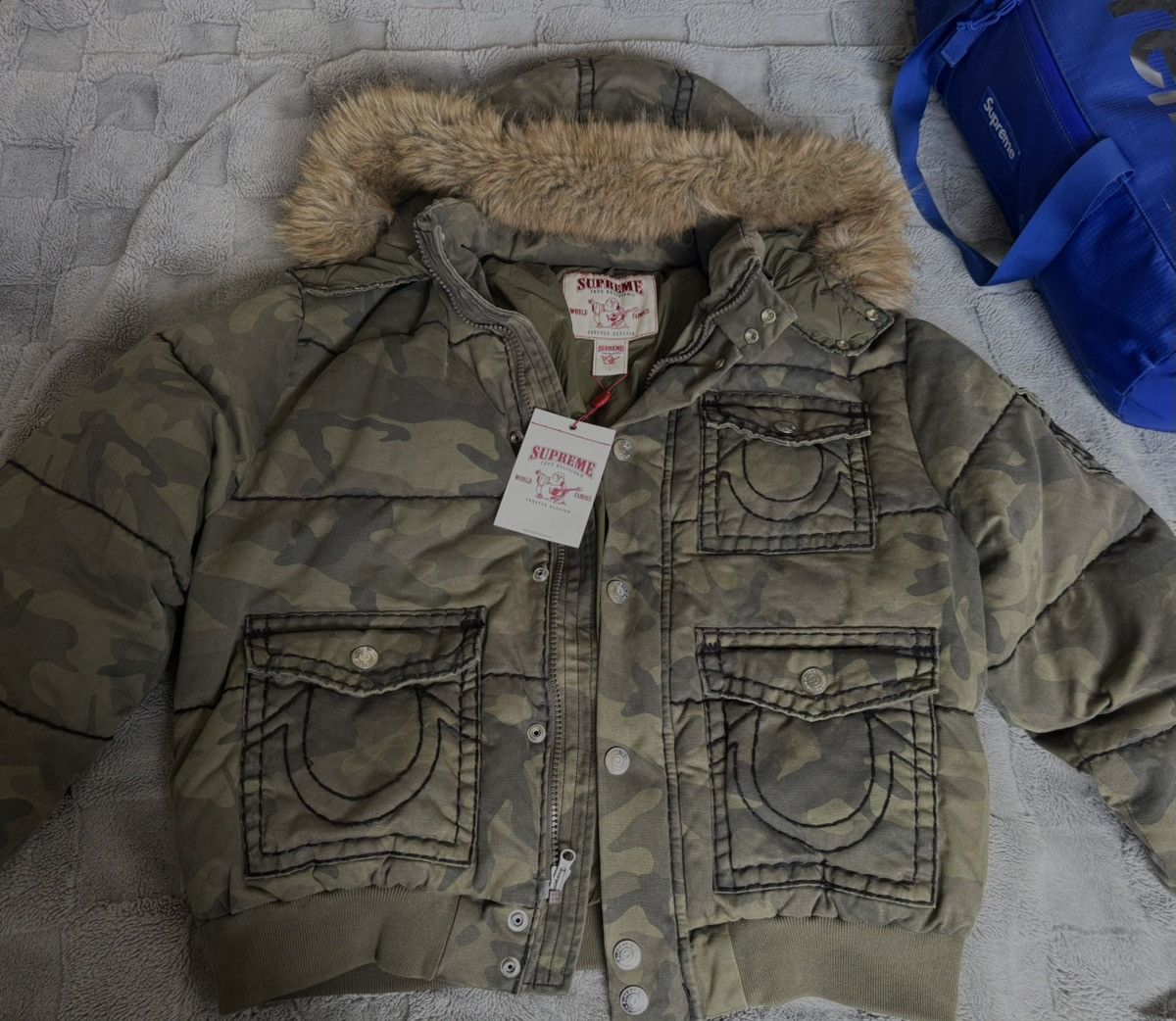 Supreme Supreme true religion aw2025 fur hood puffer jacket camo Size US L / EU 52-54 / 3 - 1 Thumbnail
