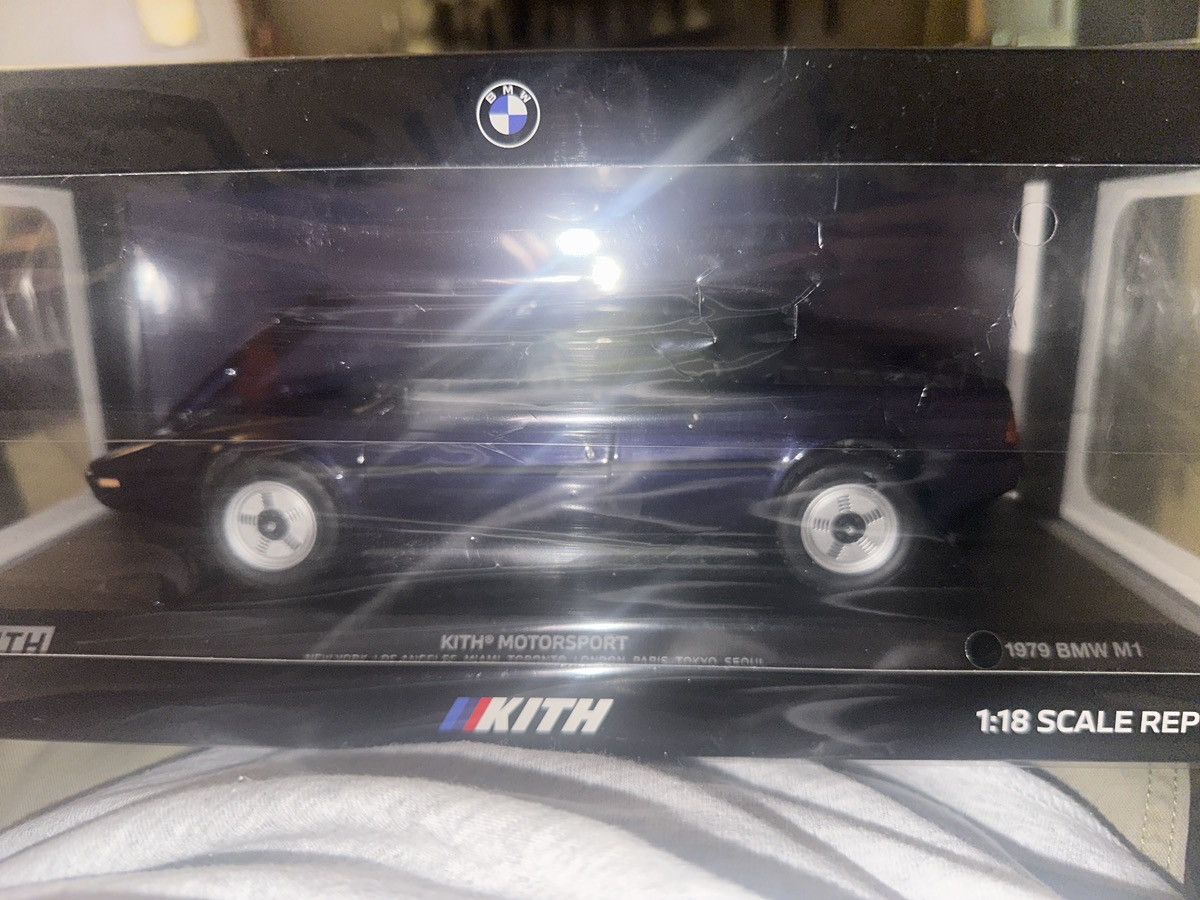 BMW × Kith KITH X BMW MODEL CAR Size ONE SIZE - 2 Thumbnail