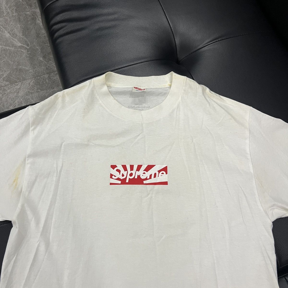 Supreme Supreme 2011 Japan Earthquake Relief Box Logo Tee Size US L / EU 52-54 / 3 - 3 Thumbnail