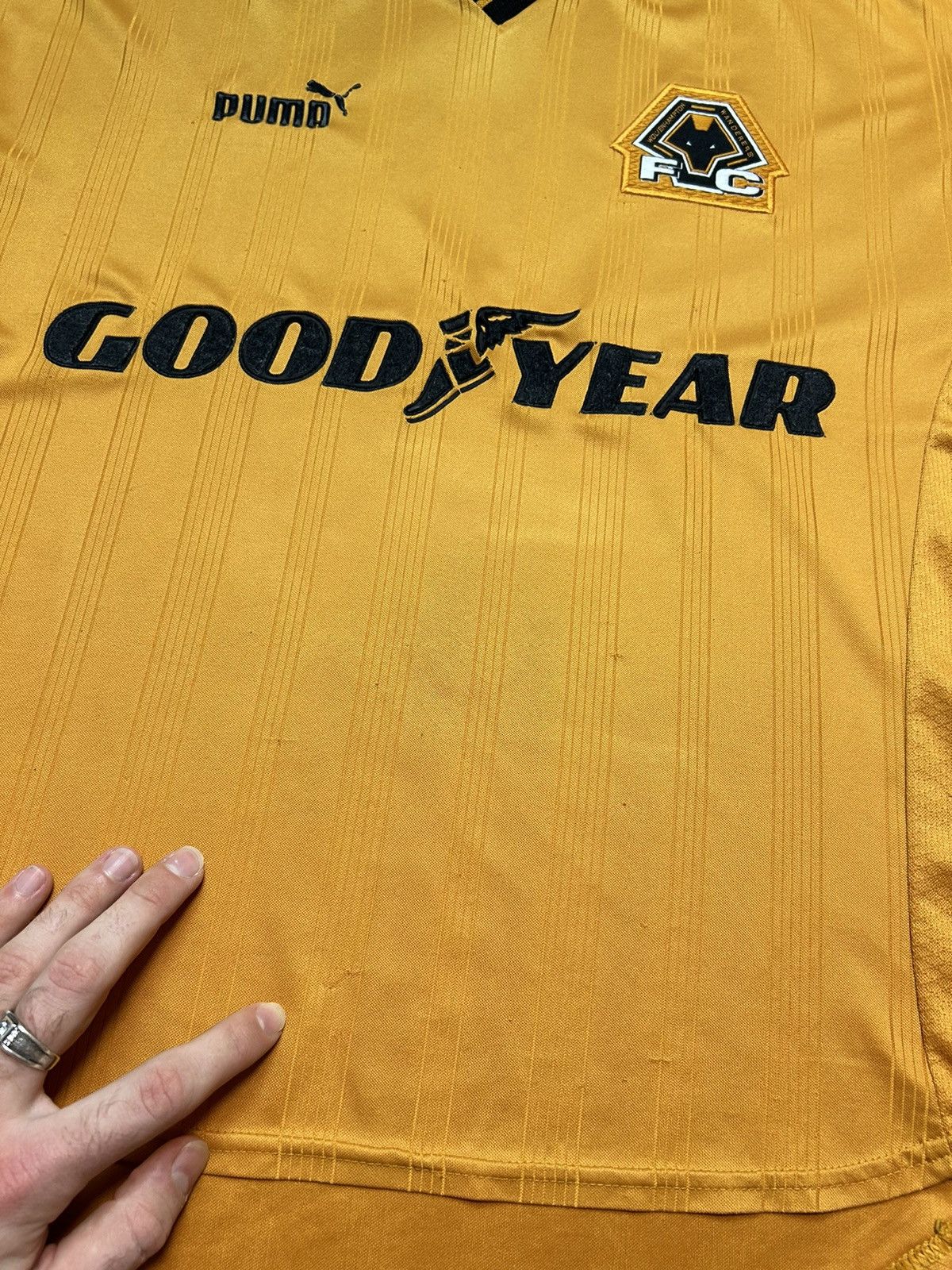 Puma × Vintage Vintage 1998 Wolverhampton Soccer Jersey size L Size US L / EU 52-54 / 3 - 11 Thumbnail