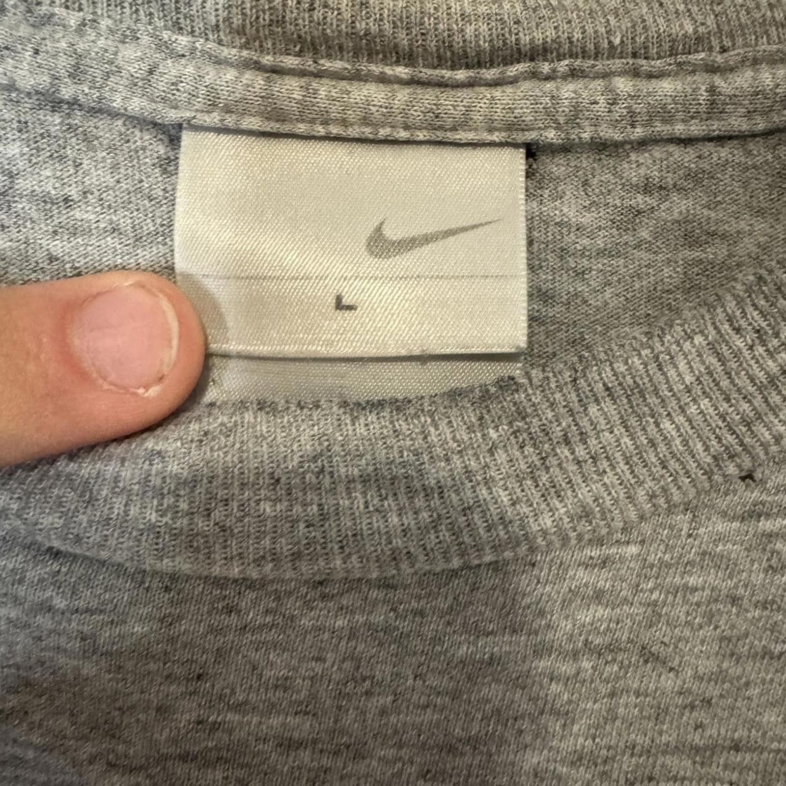 Nike Grey Nike vintage T-shirt nike Size US L / EU 52-54 / 3 - 4 Thumbnail
