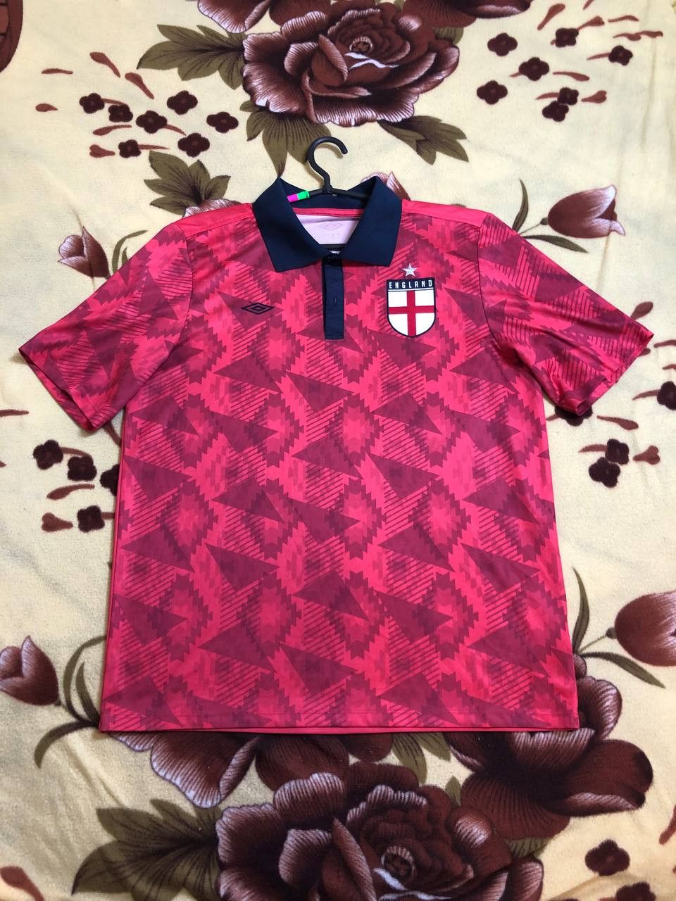 Umbro Umbro ENGLAND RETRO FOOTBALL SHIRT SOCCER JERSEY Size US L / EU 52-54 / 3 - 1 Thumbnail