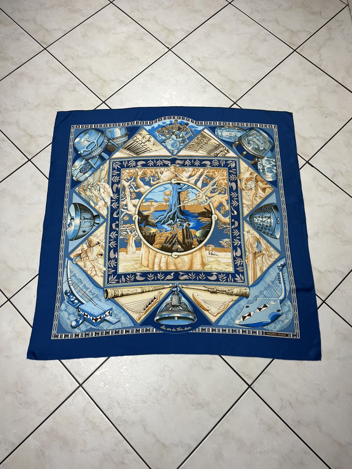 Designer × Hermes × Vintage Hermes Au som du tam-tam silk scarf full print handkerchief Size ONE SIZE - 3 Thumbnail