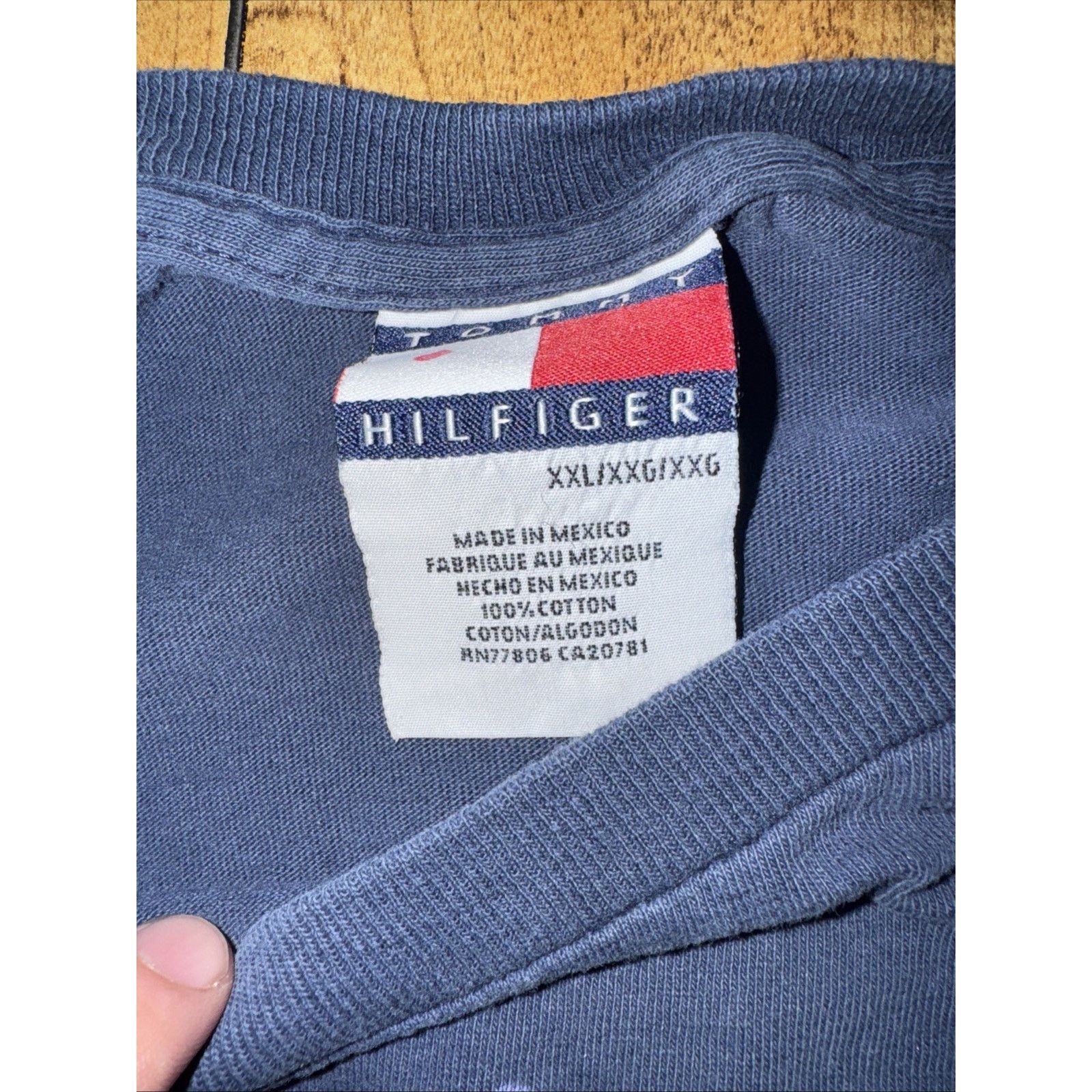 Tommy Hilfiger × Vintage Tommy Hilfiger Surfing Graphic T-Shirt XXL Navy Blue 25x29 Size US XXL / EU 58 / 5 - 5 Thumbnail