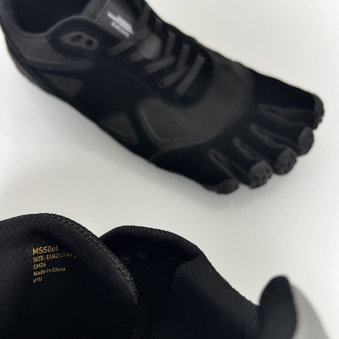 Takahiromiyashita The Soloist. TAKAHIROMIYASHITA TheSoloist Suicoke Vibram Fivefingers Size US 9 / EU 42 - 9 Thumbnail