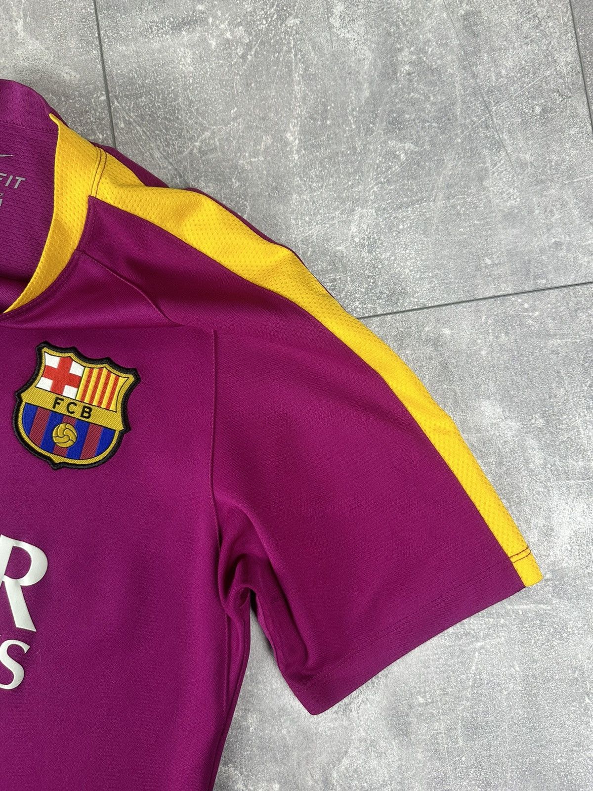 Nike Nike Barcelona FC 2015/16 Training Football Soccer Jersey Size US M / EU 48-50 / 2 - 8 Thumbnail