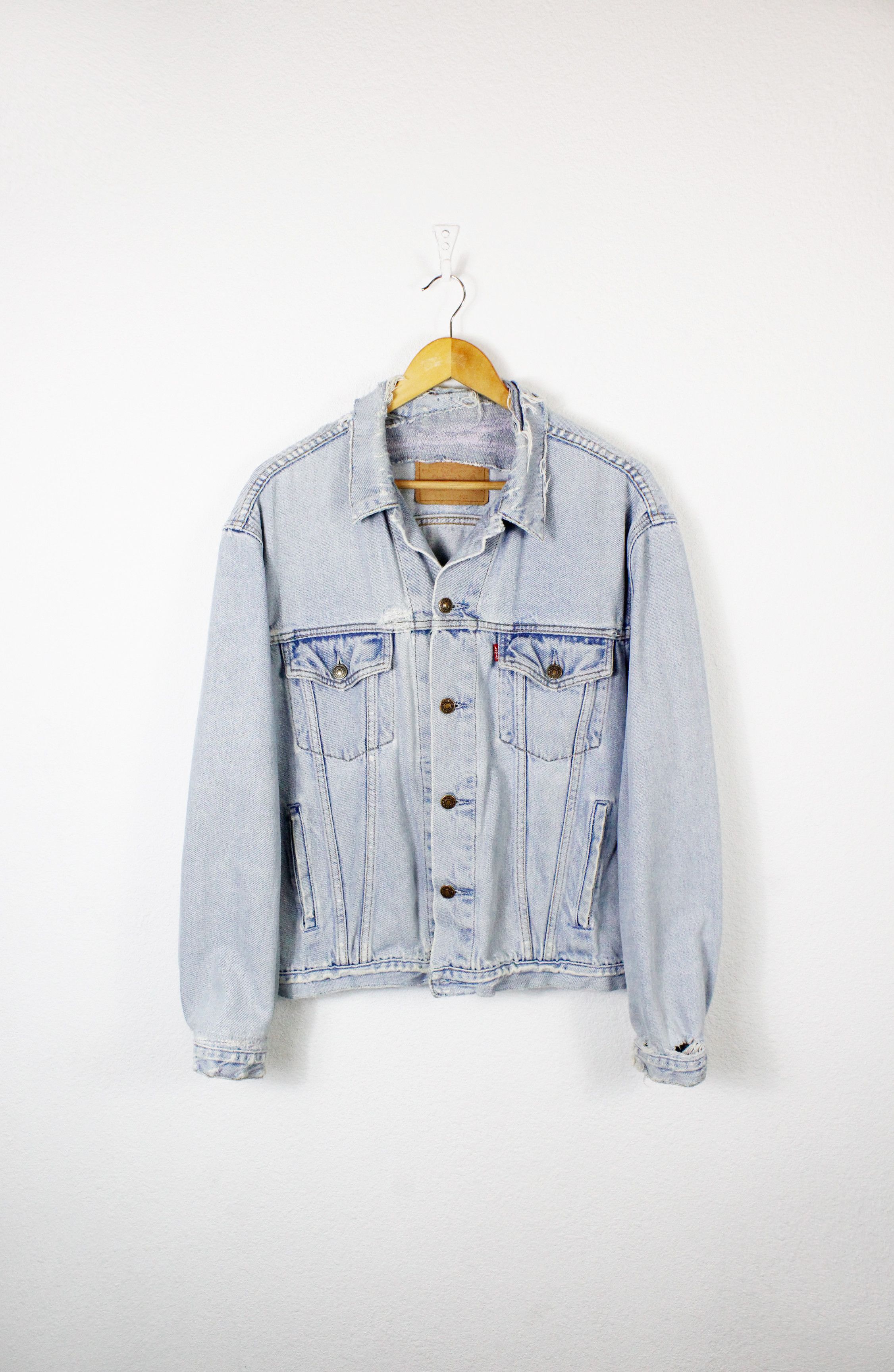 Levi's Vintage Levis Blue Denim Distressed Track Jeans Jacket 90s Size US L / EU 52-54 / 3 - 1 Thumbnail