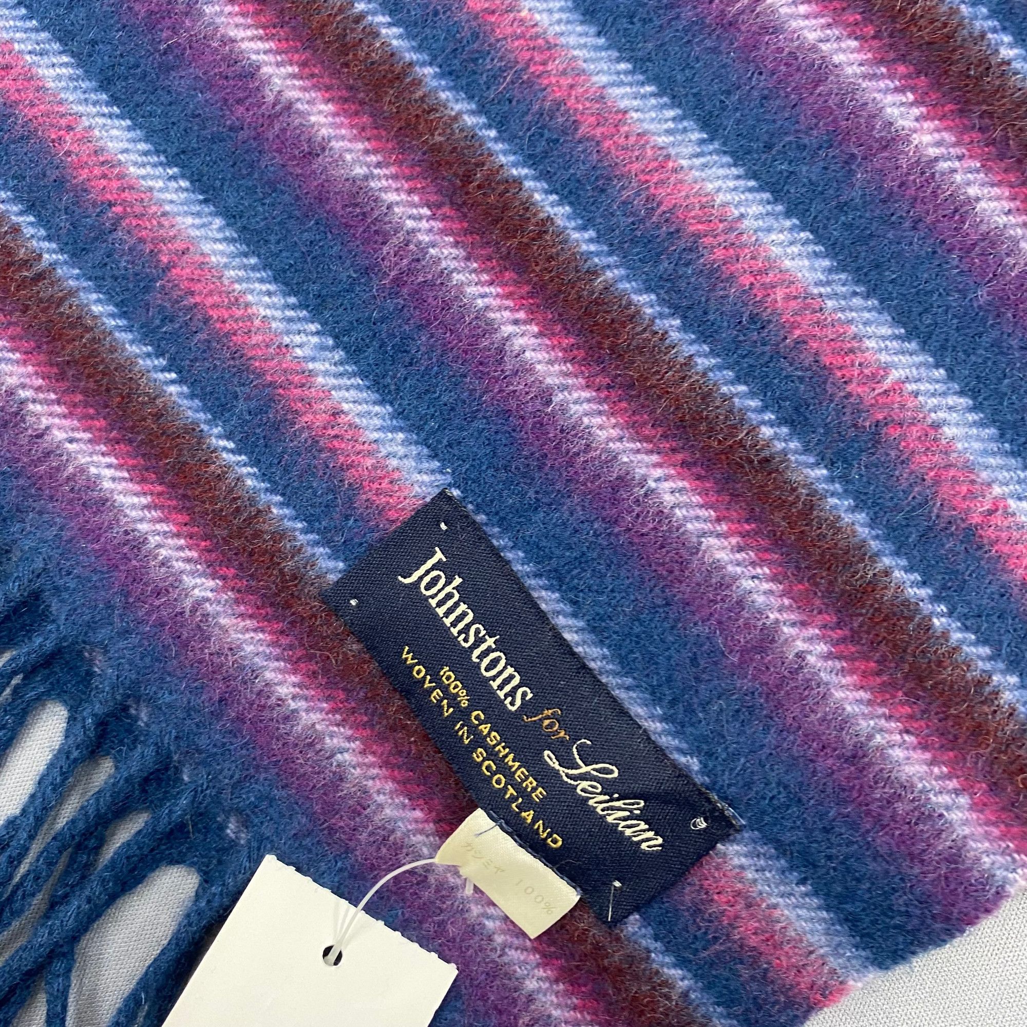 Johnstons Of Elgin Vintage Johnstons for Leilian Scarf Muffler Wool Scarves Size ONE SIZE - 4 Thumbnail