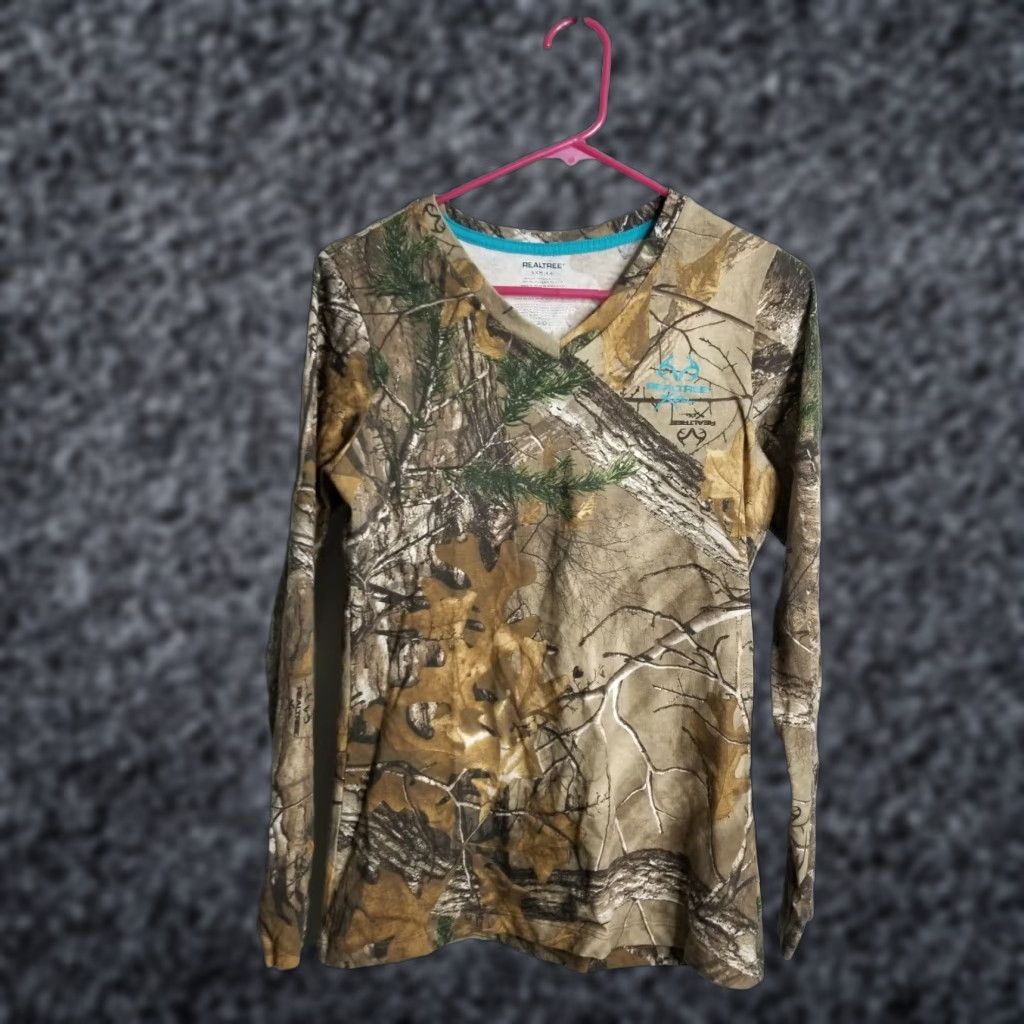 Realtree Realtree Xtra Camo Women’s Baselayer Hunting Shirt Long Sleeve Size S Multicolor Polyester Casual Activewear Womens Size S / US 4 / IT 40 - 1 Thumbnail